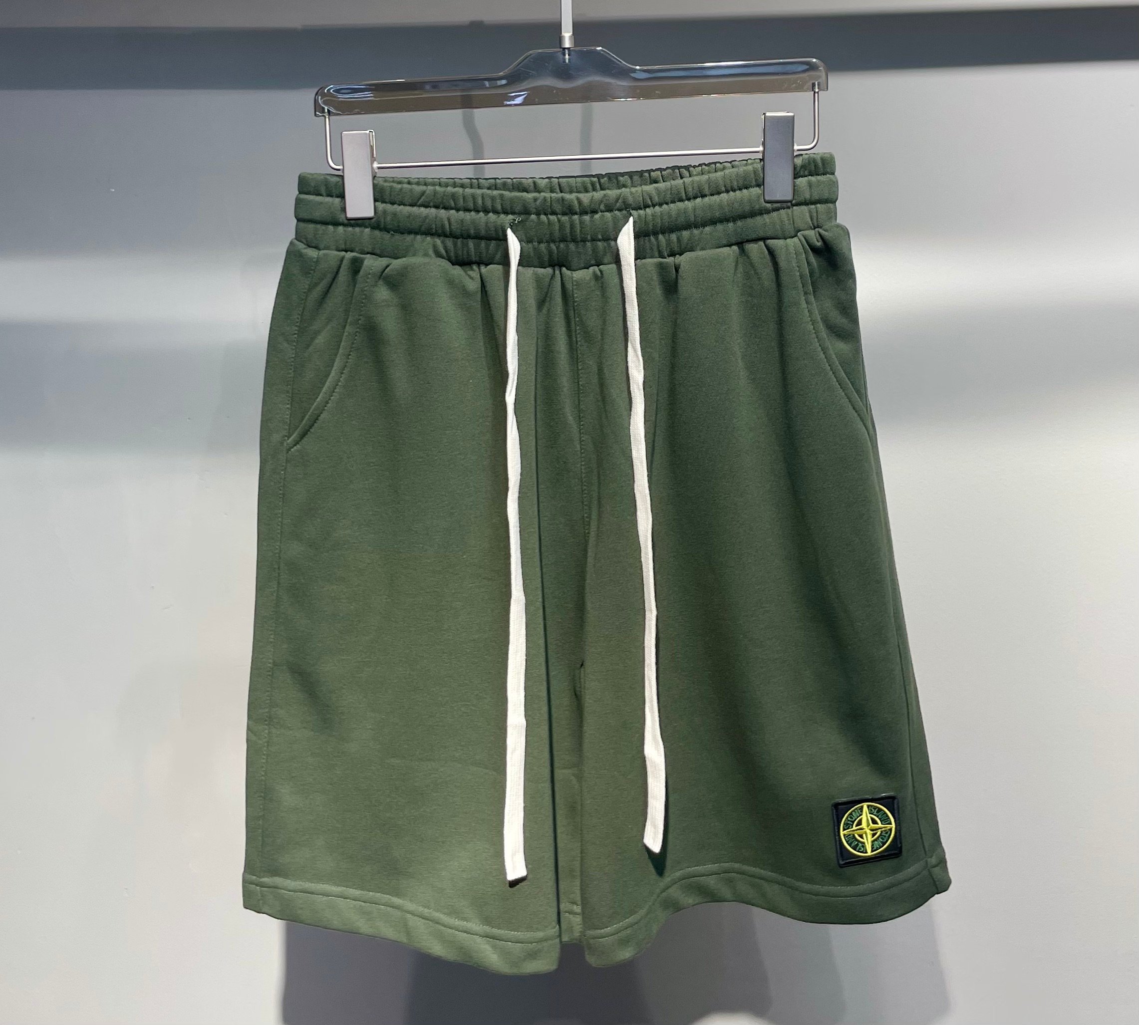 스톤아일랜드 남여공용 반바지 51375 Stone Island Shorts 이미지 2