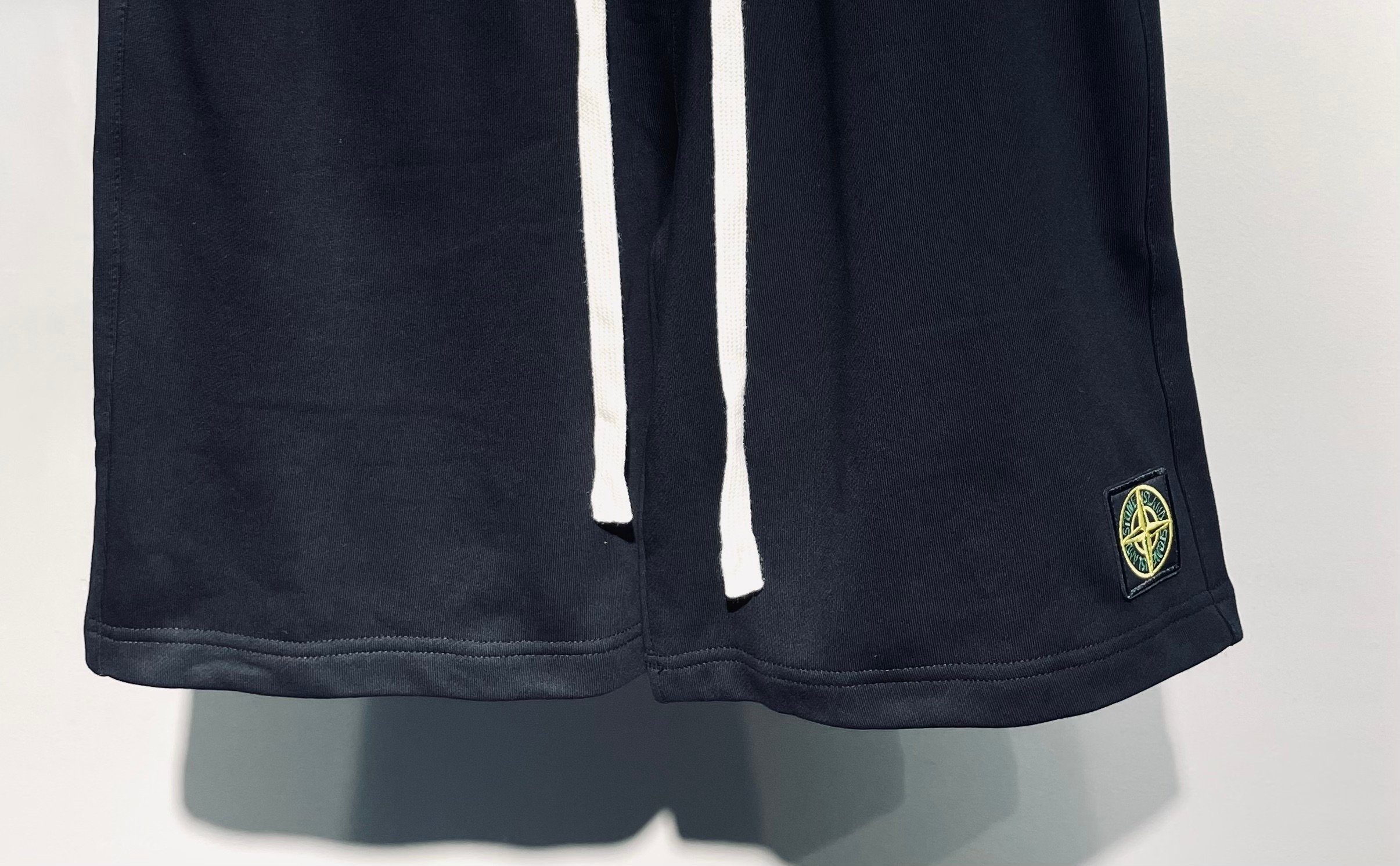스톤아일랜드 남여공용 반바지 51374 Stone Island Shorts 이미지 4