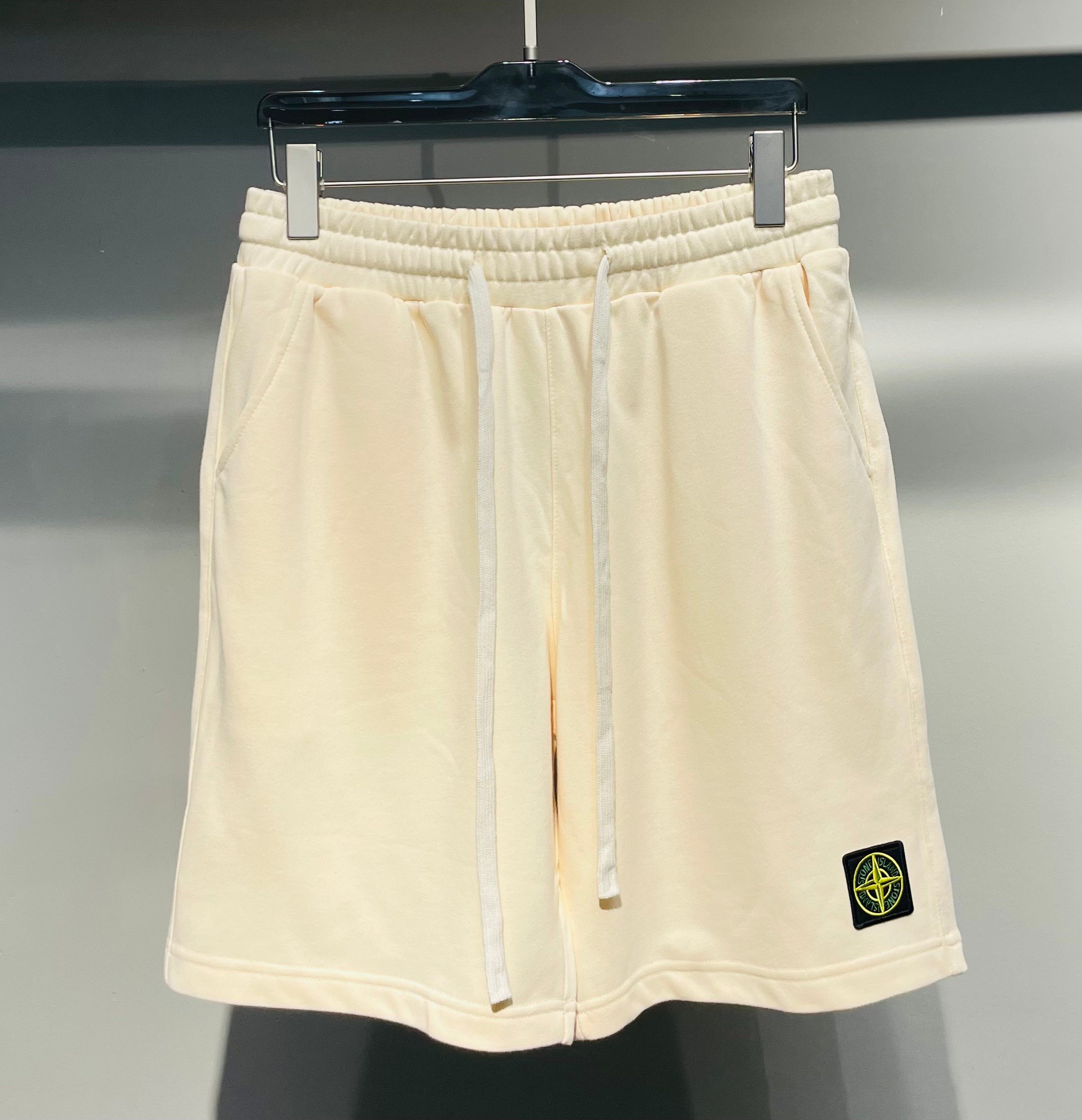 스톤아일랜드 남여공용 반바지 51373
