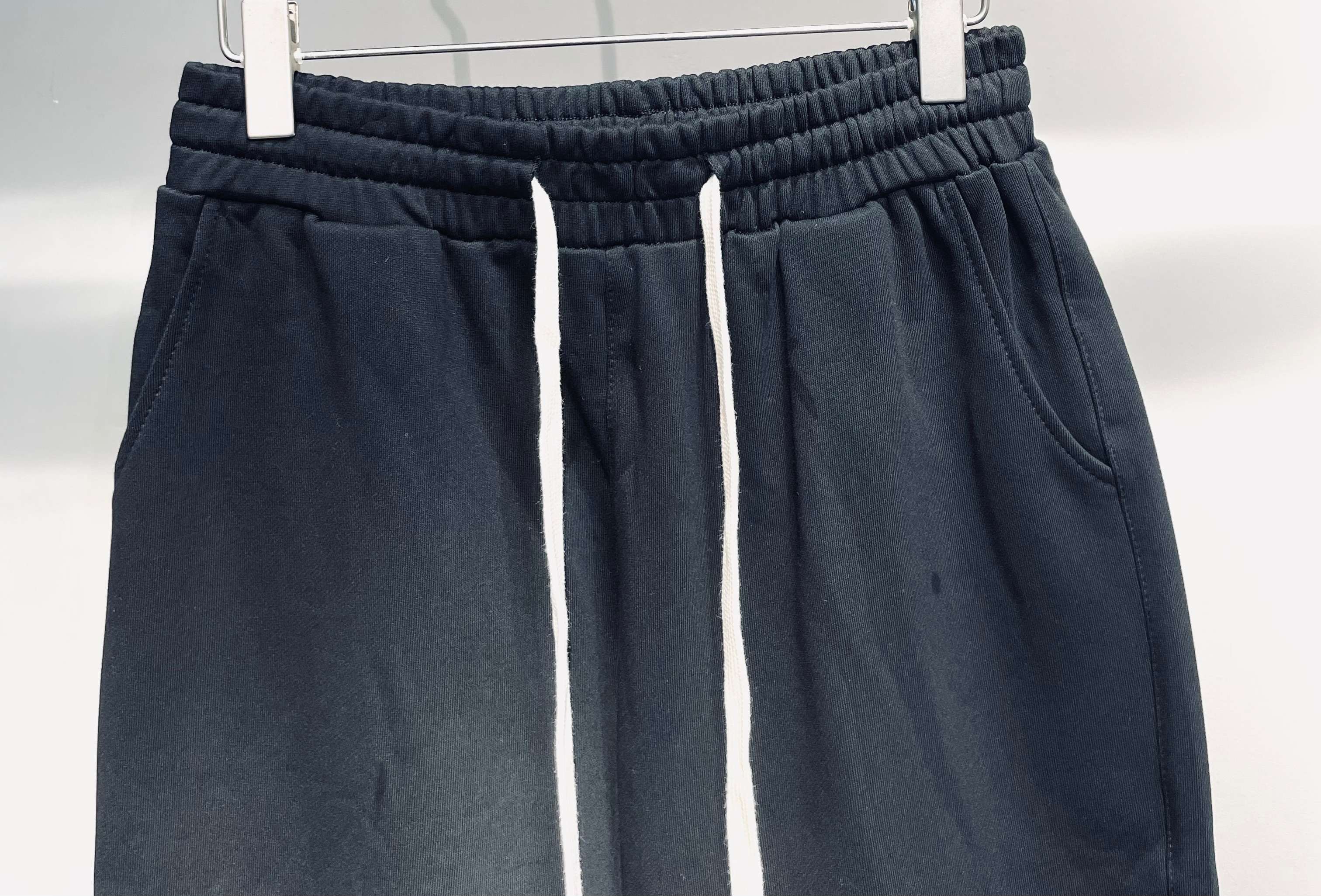 스톤아일랜드 남여공용 반바지 51377 Stone Island Shorts 이미지 2