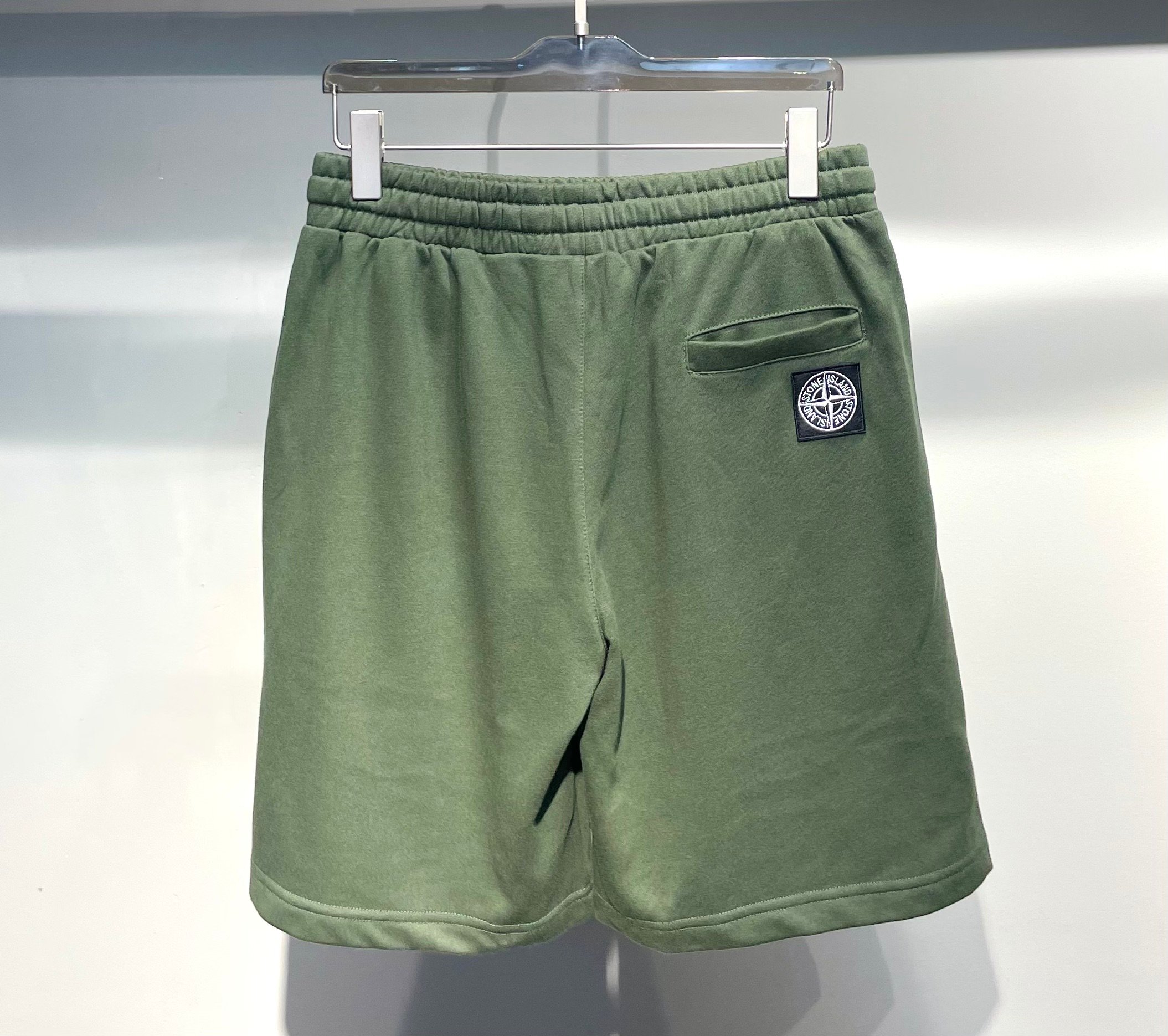 스톤아일랜드 테리 코튼 남여공용 반바지 51340 이미지 3