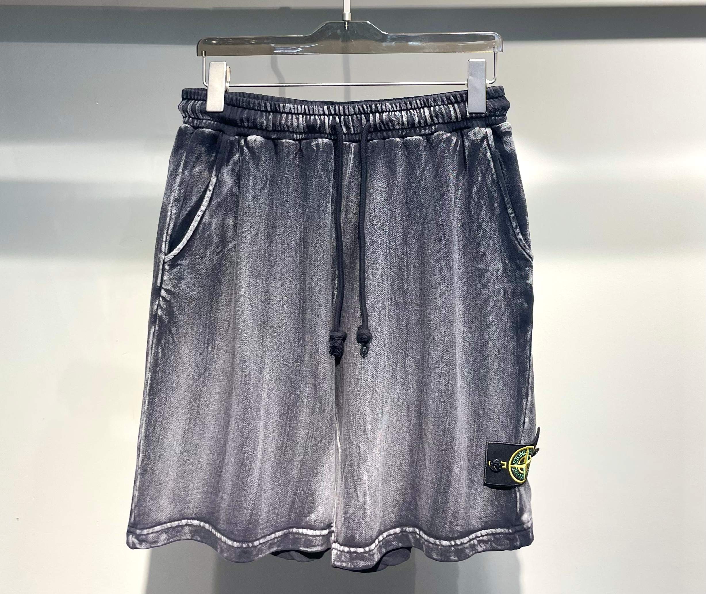 스톤아일랜드 남성 반바지 51320