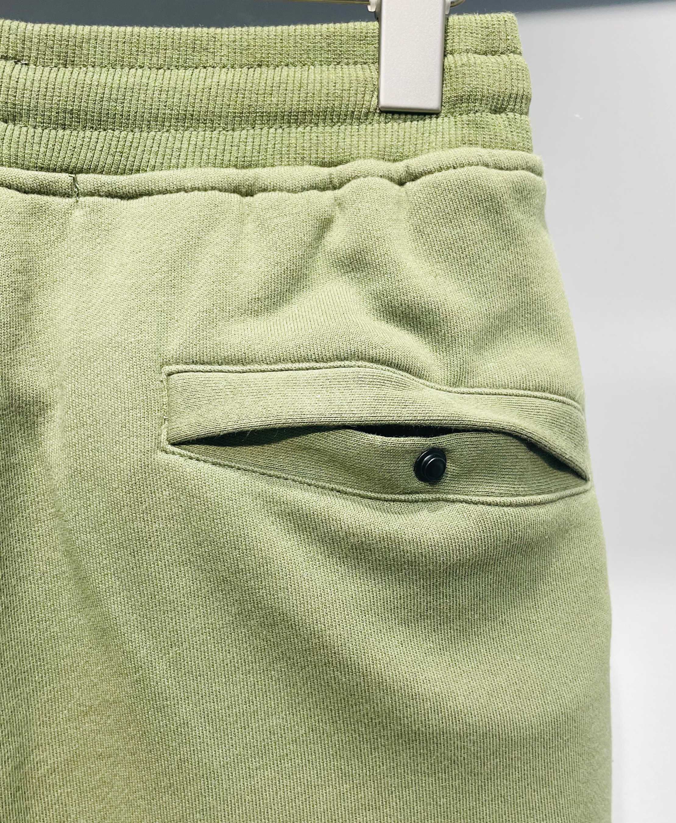 스톤아일랜드 남성 반바지 25SS 51332 Stone Island Shorts 이미지 8