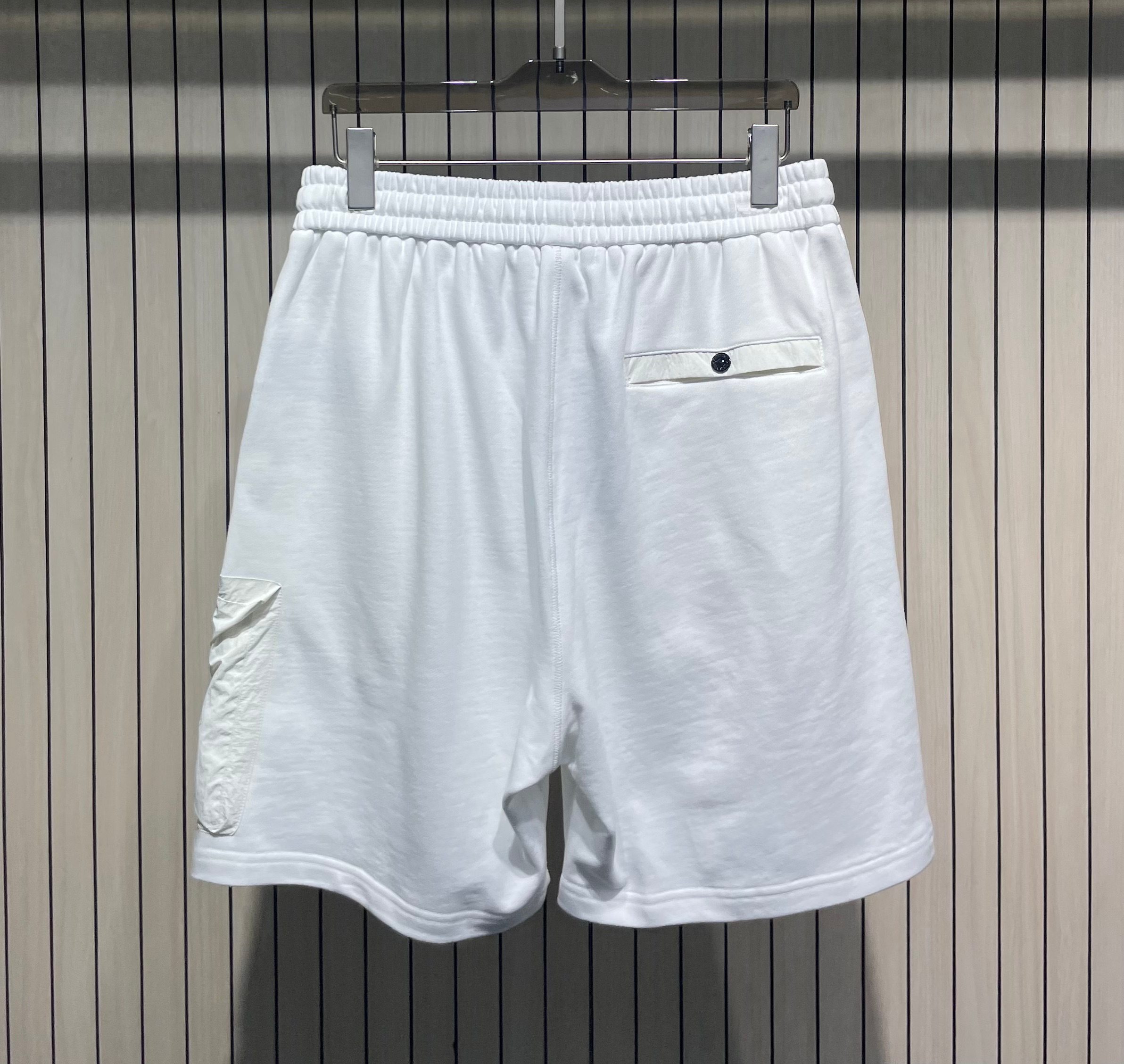 스톤아일랜드 남성 허리 밴딩 드로스트링 반바지 50910 이미지 7
