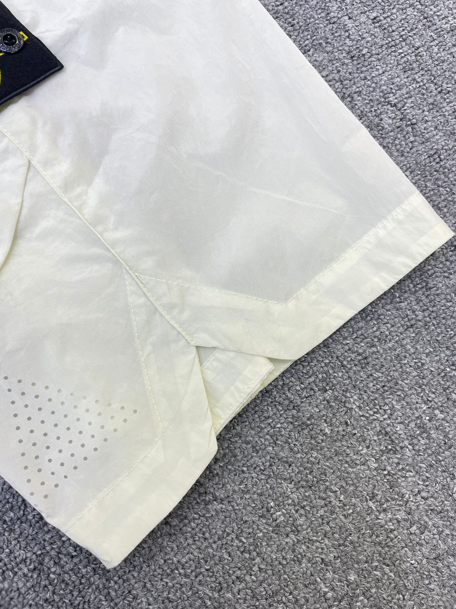 스톤아일랜드 나일론 루즈핏 남성 바지 상세 이미지 10