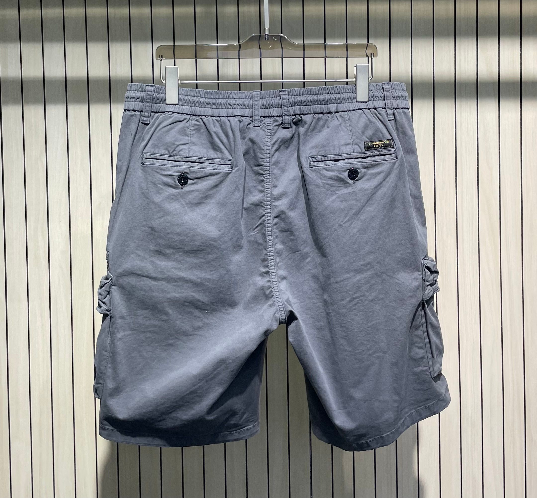 스톤아일랜드 뉴로고 카고 반바지 상세 이미지 5