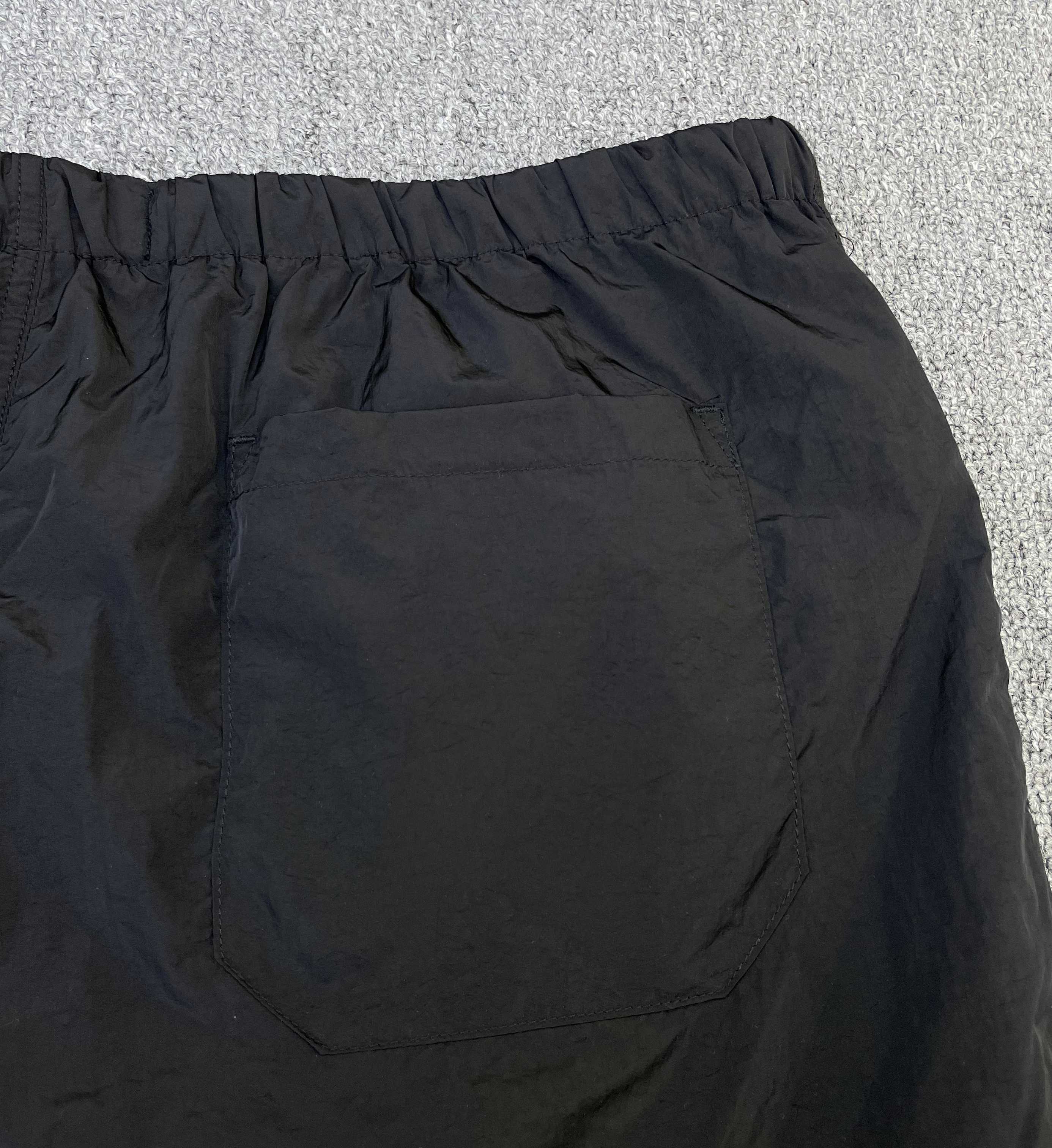 스톤아일랜드 뉴로고 메탈릭 나일론 반바지 상세 이미지 10