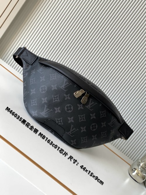 Louis Vuitton Discovery Monogram Eclipse Canvas Belt Bag M46035 1 Louis Vuitton Discovery Monogram Eclipse Canvas Belt Bag M46035
