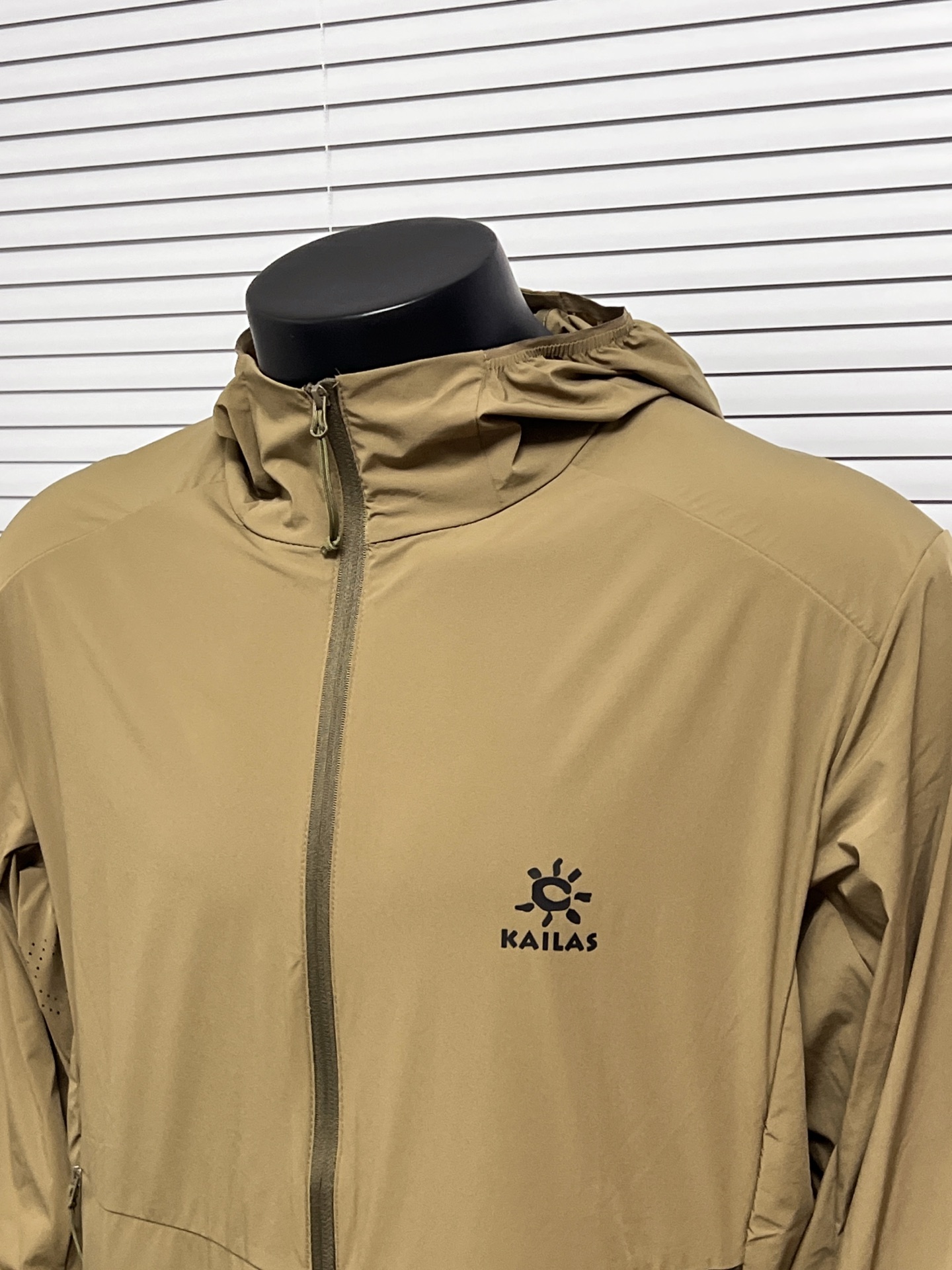 Kailas Lightweight Windbreaker: UPF 40+, Breathable, Quick-Dry, Hiking Jacket 4 i1747925863216 2659 0 3