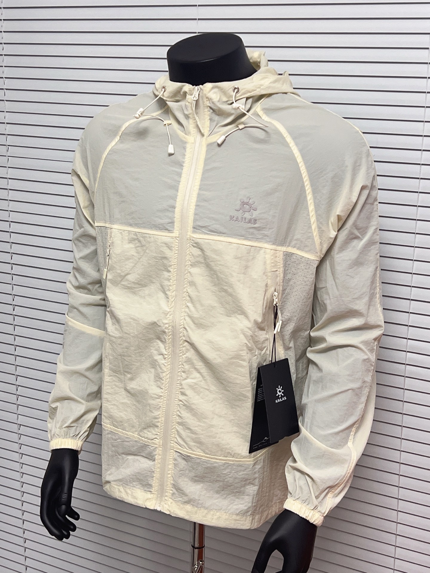 Kailas Lightweight Sun Protection Windbreaker Jacket for Hiking, Travel 10 i1748182508014 9904 0 8