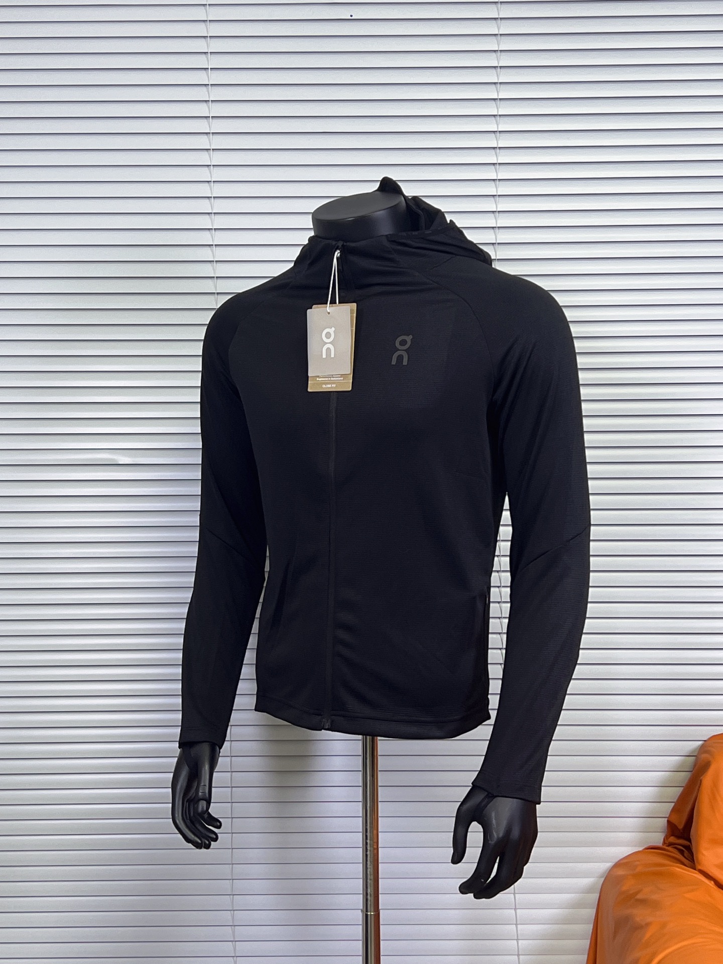 On昂跑2025夏季轻量连帽速干防晒衣外套舒适男女同款户外跑步训练透气夹克防晒衣皮肤衣外套-Chinese UA Cheap High Quatity Brand Clothes Bags handbags Sneakers wholesale wholesaler seller from China Factory suppliers Fashion Clothing Shoes best Quality Beautiful Price On昂跑2025夏季轻量连帽速干防晒衣外套舒适男女同款户外跑步训练透气夹克防晒衣皮肤衣外套