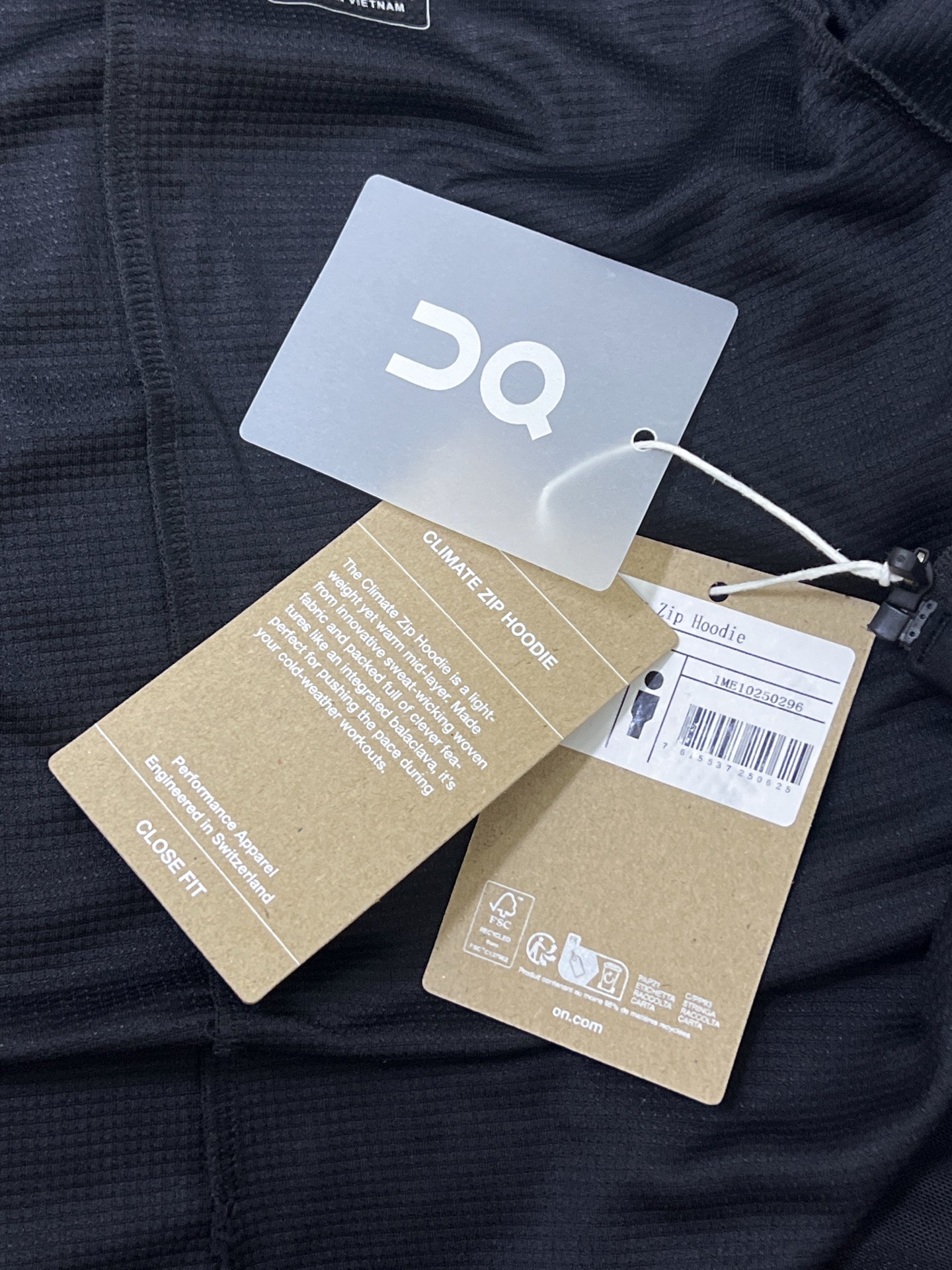 On昂跑2025夏季轻量连帽速干防晒衣外套舒适男女同款户外跑步训练透气夹克防晒衣皮肤衣外套-Chinese UA Cheap High Quatity Brand Clothes Bags handbags Sneakers wholesale wholesaler seller from China Factory suppliers Fashion Clothing Shoes best Quality Beautiful Price On昂跑2025夏季轻量连帽速干防晒衣外套舒适男女同款户外跑步训练透气夹克防晒衣皮肤衣外套