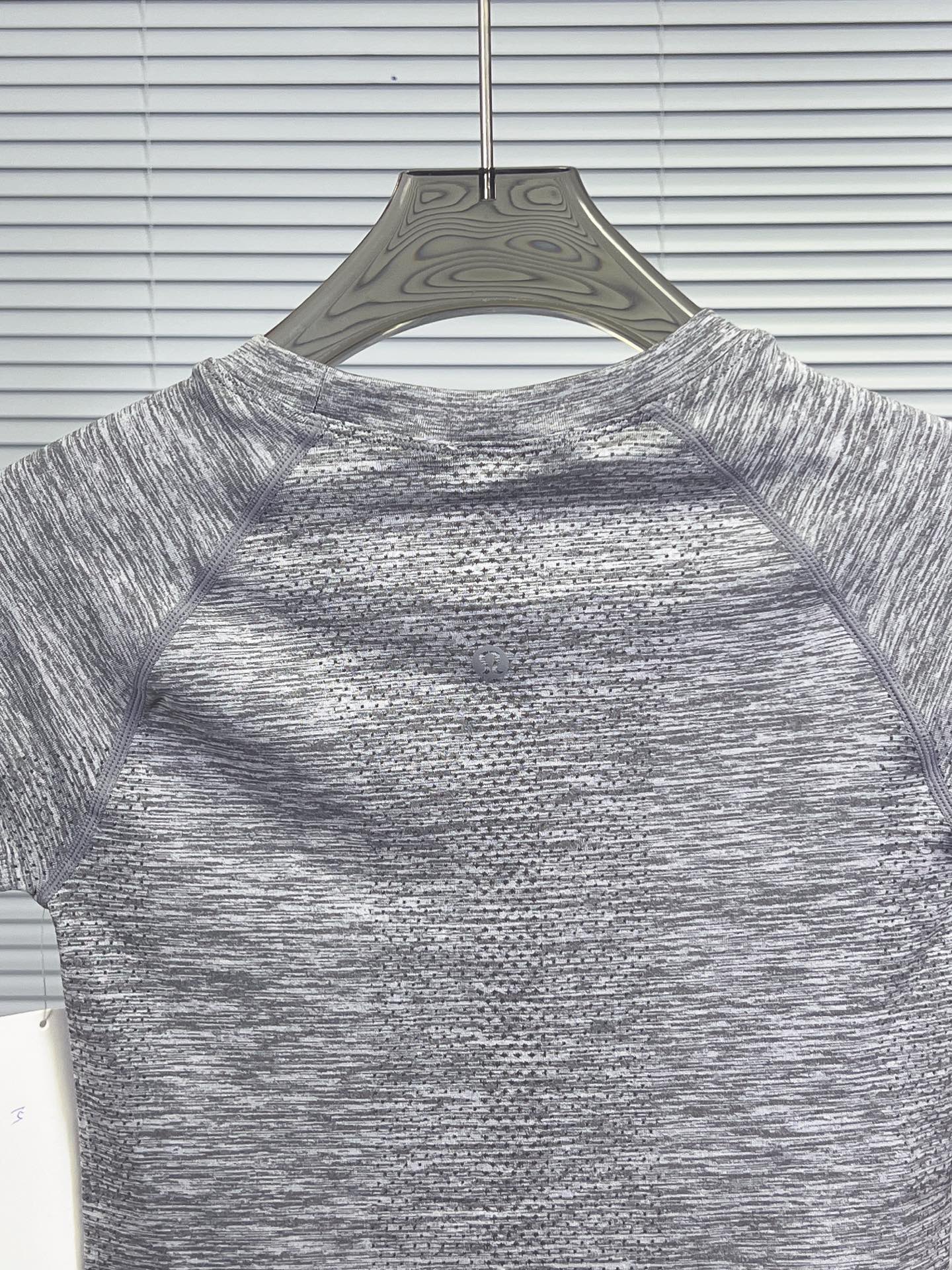 Lululemon丨露露乐檬Swiftly Tech系列运动短袖-Chinese UA Cheap High Quatity Brand Clothes Bags handbags Sneakers wholesale wholesaler seller from China Factory suppliers Fashion Clothing Shoes best Quality Beautiful Price Lululemon丨露露乐檬Swiftly Tech系列运动短袖