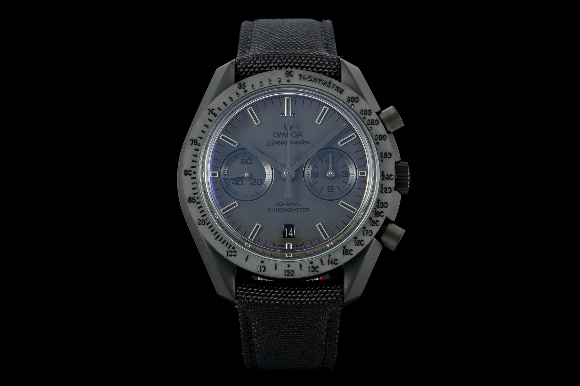 NO:394196,TVS Pioneer Work, Omega Speedmaster series of dark side watches of the moon 311.92.44.51.01. 44.25mm coaxial chronograph, self-developed self-made movement 3-point discs are [12 hours] and [60 minutes] cumulative chronograph discs, all functions and appearances are created according to the original version [1-1]. Movement double T black balance wheel, automatic winding Coaxial Master Chronograph movement, movement rhodium-plated surface is decorated with special Arabic Geneva corrugated ring matte ceramic mouth Dial matte dark gray ceramic dial Case matte black strap nylon black cloth belt Mirror double pot cover glass mirror wear resistance Function date display chronograph,,omega19860909TVS先锋之作,欧米茄 超霸系列月之暗面腕表311.92.44.51.01. 44.25毫米同轴计时表,自主研发自制机芯3点盘为【12小时】和【60分钟】累积计时盘,所有功能及外观均按照原版【1-1】打造. 机芯双T黑摆轮,自动上链 同轴至臻天文台计时机芯,机芯镀铑表面饰有特别的阿拉伯风格日内瓦波纹 圈口磨砂陶瓷口 表盘哑光深灰陶瓷表盘 表壳磨砂黑色 表带尼龙黑布带 镜面双锅盖玻璃镜面 耐磨损 功能日期显示 计时,,omega,Watch