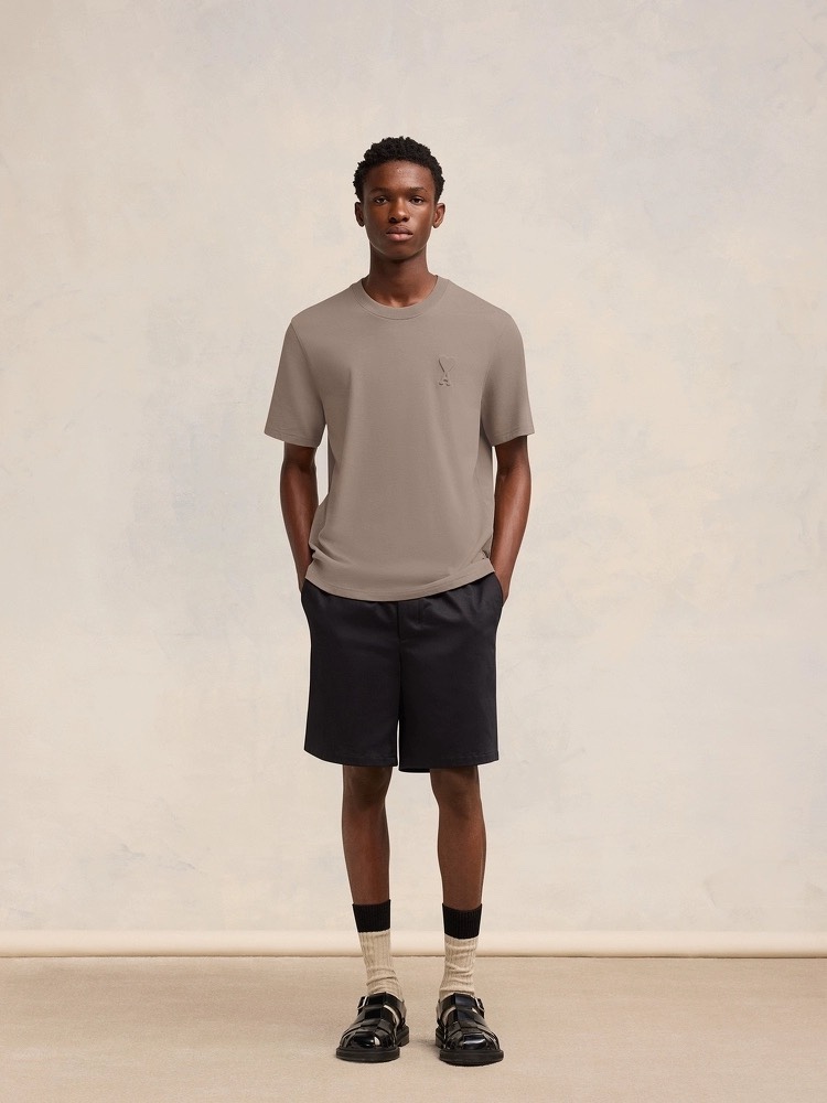 “High-quality Women’s Suit with 3D Emboss Cyst T-Shirt in Various Colors and Sizes” - 图片 3