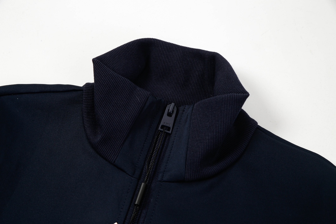 High-End Women’s Suit with Alphabet Stripes: AMI Paris Recreational Zipper Suit Summary - 图片 7