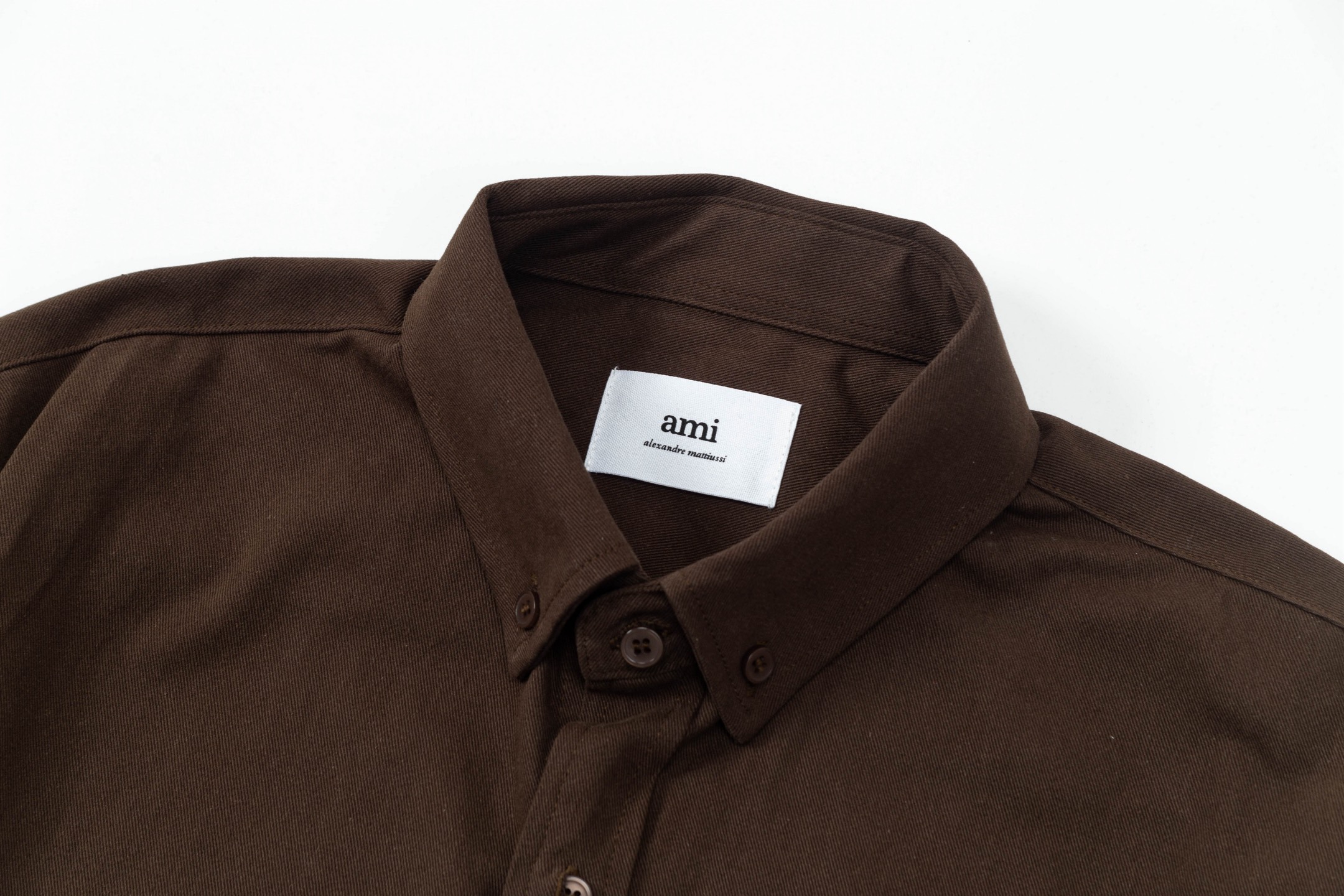 AMI Paris Spring/Summer 25 Carnal Embroidery Cotton Shirt: Unisex Coffee Crack, Sizes S-XL - 图片 7