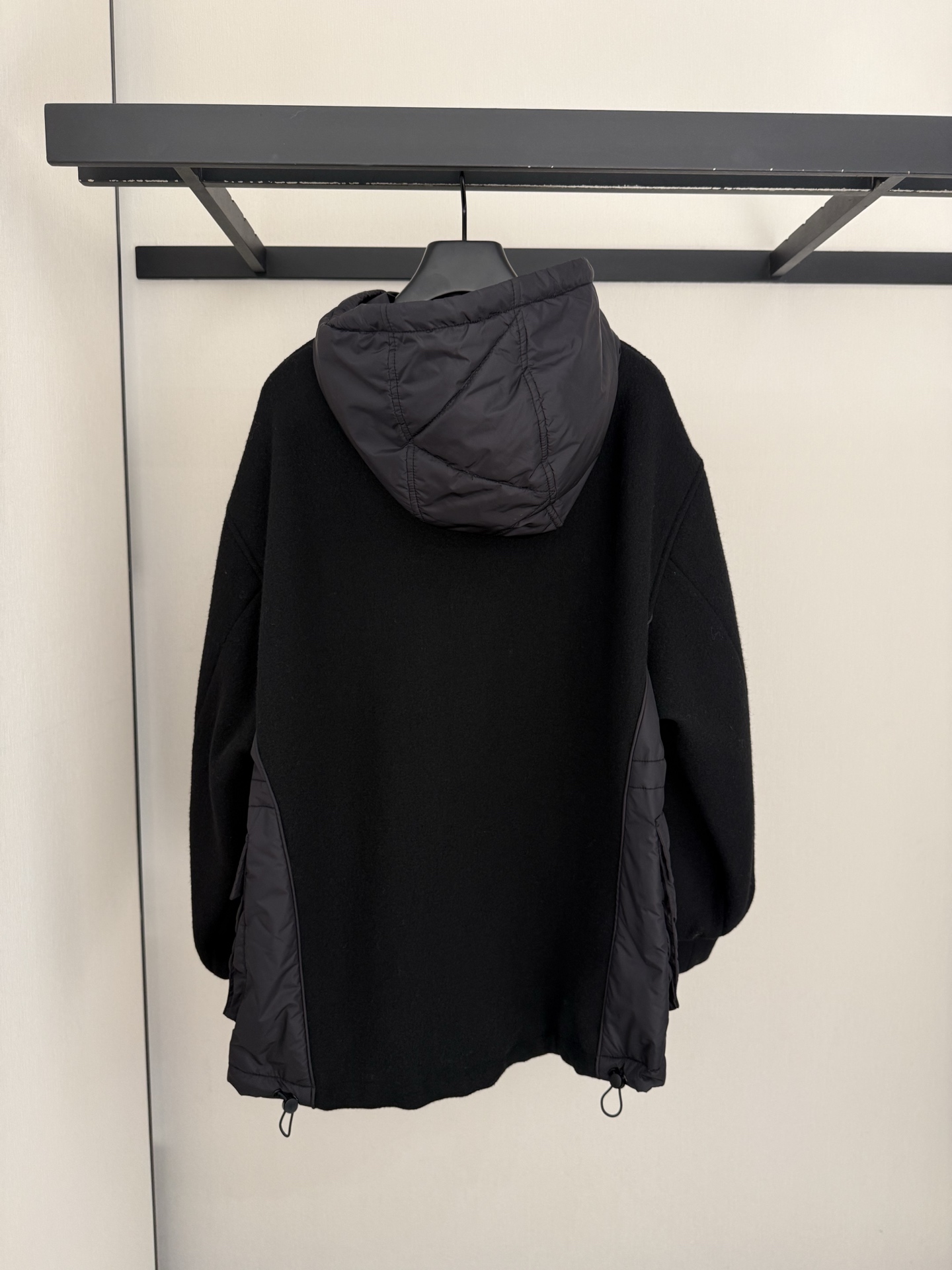 NO:638195,prada's new hooded wool jacket, the waist can be adjusted with a drawstring, the loose fit is versatile and not picky, the imported fabric texture is upright and stylish, the quality of workmanship depends on the details size36-38-40, Prada - clothing, prada, prada, jackets & coats, hats, alexander wang19860909prada新款连帽羊毛外套 腰身可抽绳调节,宽松版型百搭不挑人,进口面料质感立挺有型,做工品质看细节 size36-38-40,普拉达-服装,prada,prada,jackets & coats,hats,alexander wang,Women's clothing