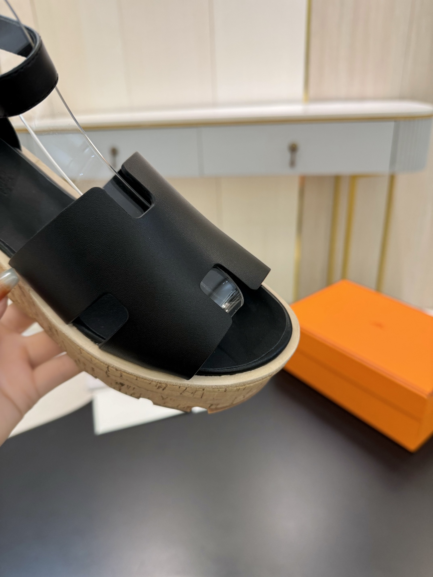 NO:463043,Hermes home 25ss early autumn new product!  Classic boot shape + back bag + sponge cake bottom sandals, classic and beautiful!  The original inverted mold last is the ultimate 1:1 shape, and imported high-end knitting needles show a delicate texture!  Customized A-level high-definition private mold bottom with luxurious packaging!  - Unparalleled quality, 35-40 can be customized 41 42, sandals, hermes, sandals, boots19860909Hermes家25ss早秋新品！经典靴型+后包+松糕底凉鞋,经典耐看！原版倒模楦型,极致1:1形体,进口高端织针呈现出精致质感！ 开模定制A级高密私模大底,奢华包装！ -无二品质,35-40可定41 42,凉鞋,hermes,sandals,boots,Women's Shoes