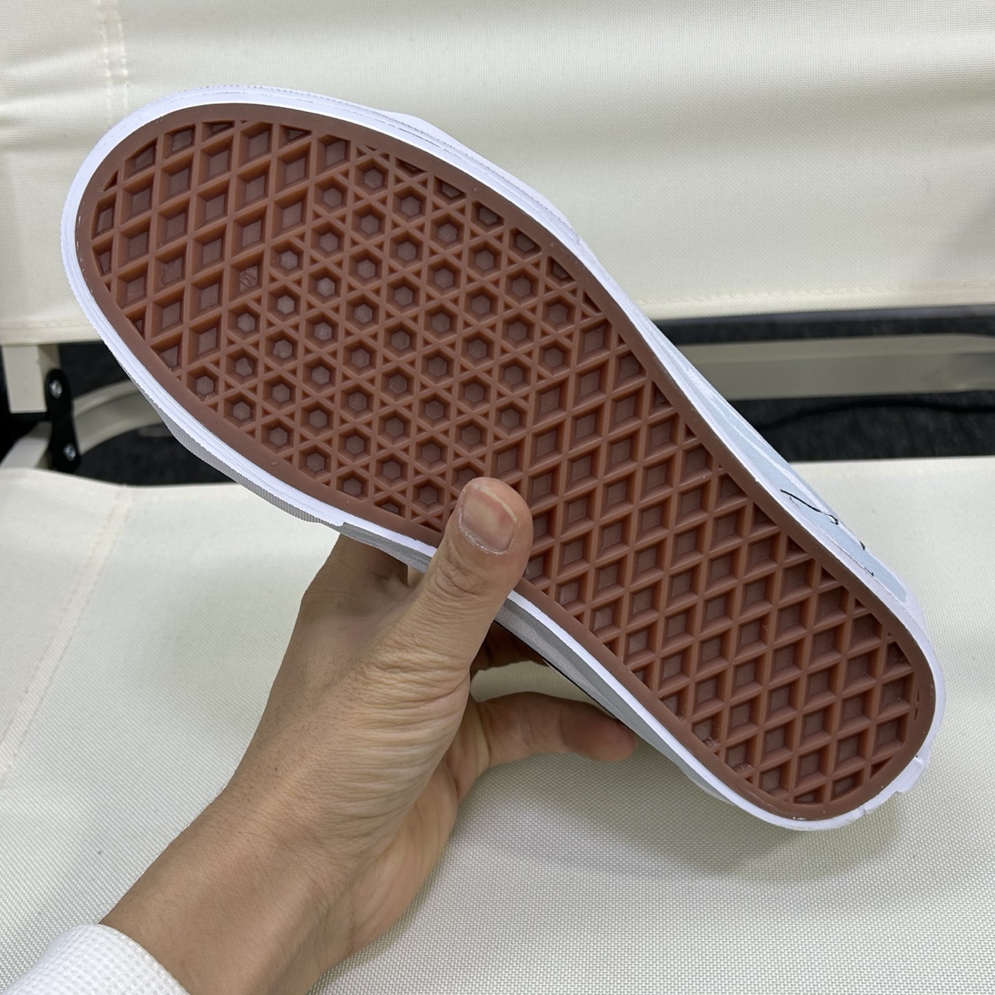 VANS 范斯 SK8-LOW 经典款 低帮 黑白 休闲板鞋帆布鞋 VN0A4UUK6BT工艺：硫化1: