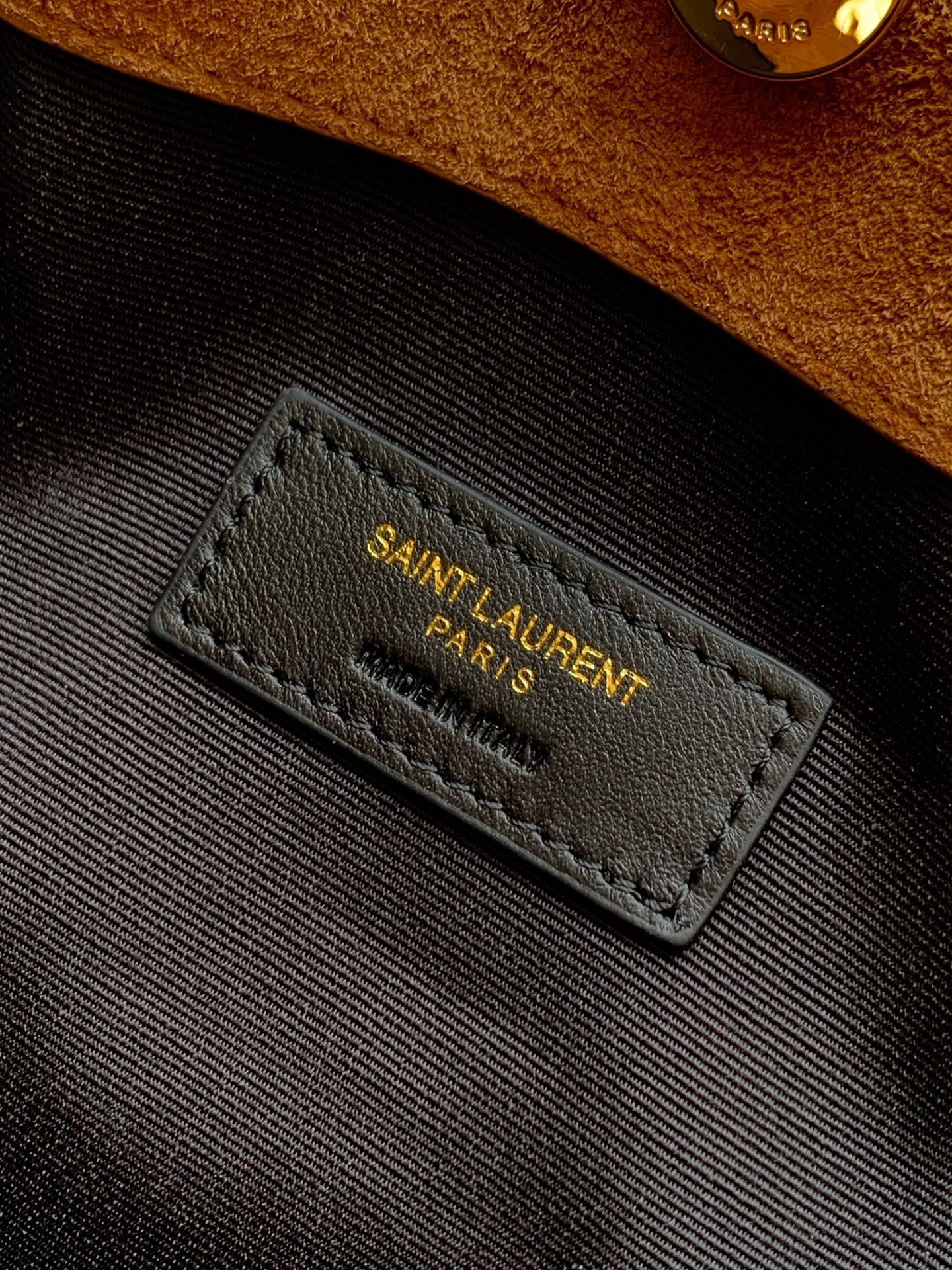 Saint Laurent 磨砂焦糖/古金