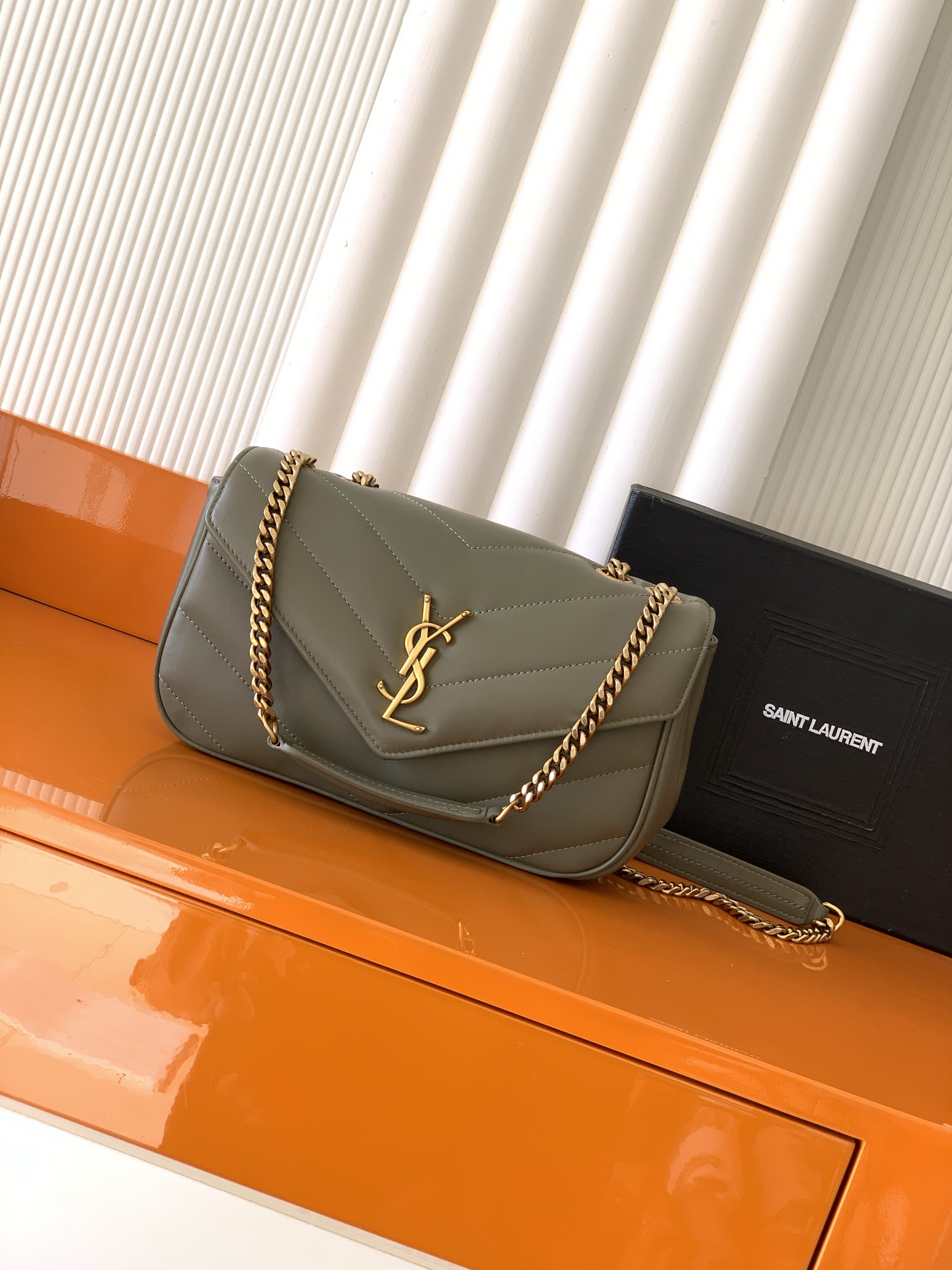 Saint Laurent 小号苔藓绿羊皮/古金