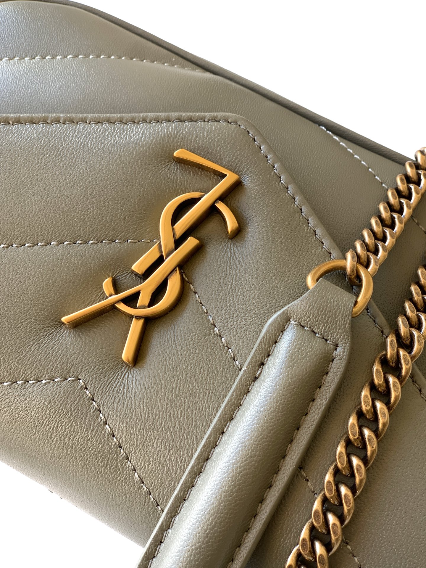 Saint Laurent 迷你苔藓绿羊皮/古金