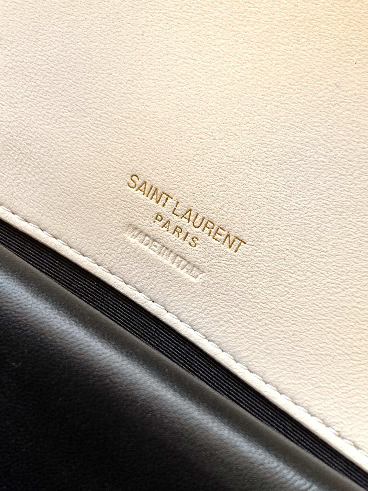 Saint Laurent 中号白色羊皮/古金