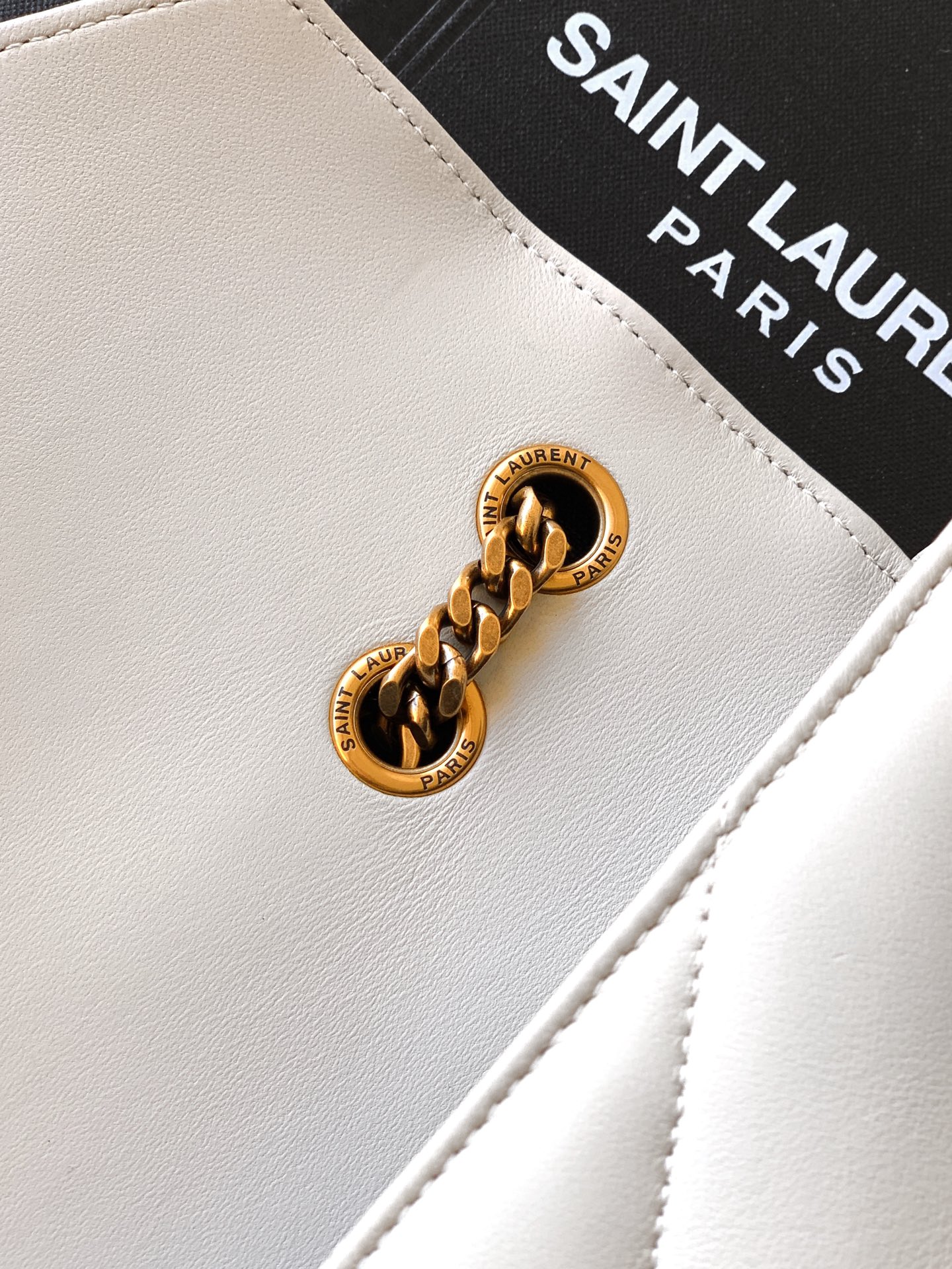 Saint Laurent 中号白色羊皮/古金