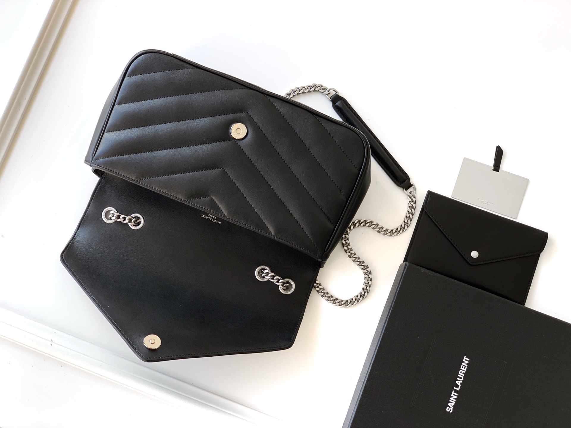 Saint Laurent 中号黑色羊皮/银