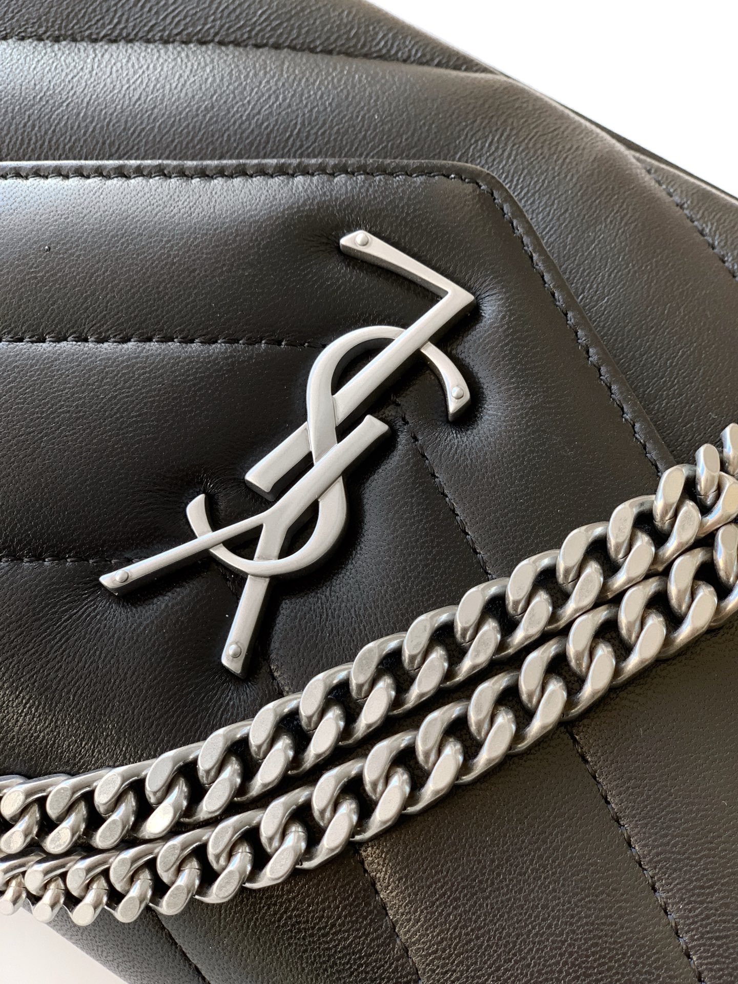 Saint Laurent 小号黑色羊皮/银