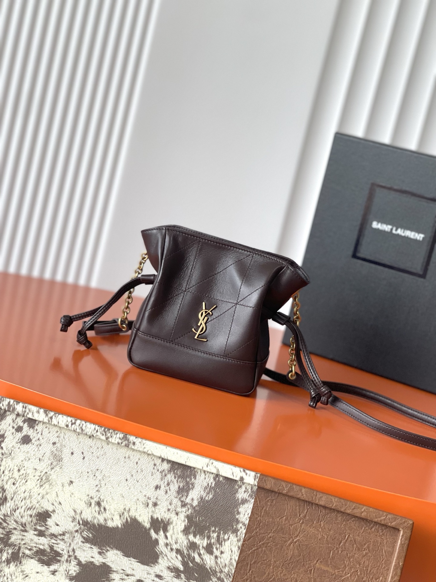 Saint Laurent 咖啡羊皮/古金 最新斜跨福袋迷你号 了 福袋新尺寸好可爱 一起来种草吧 Jamie 4