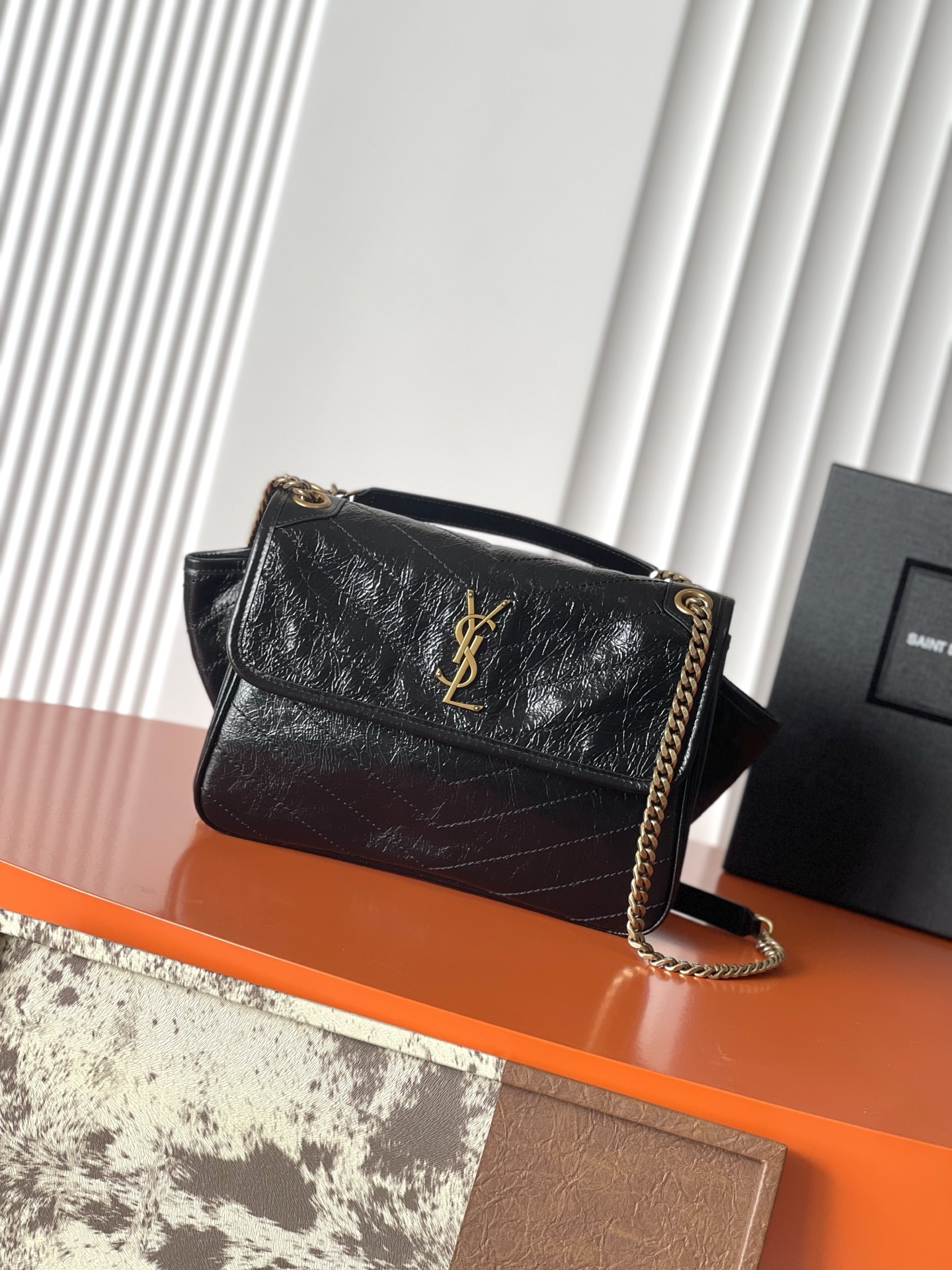 Saint Laurent 黑油腊皮/金 Niki tripouch真的太会了