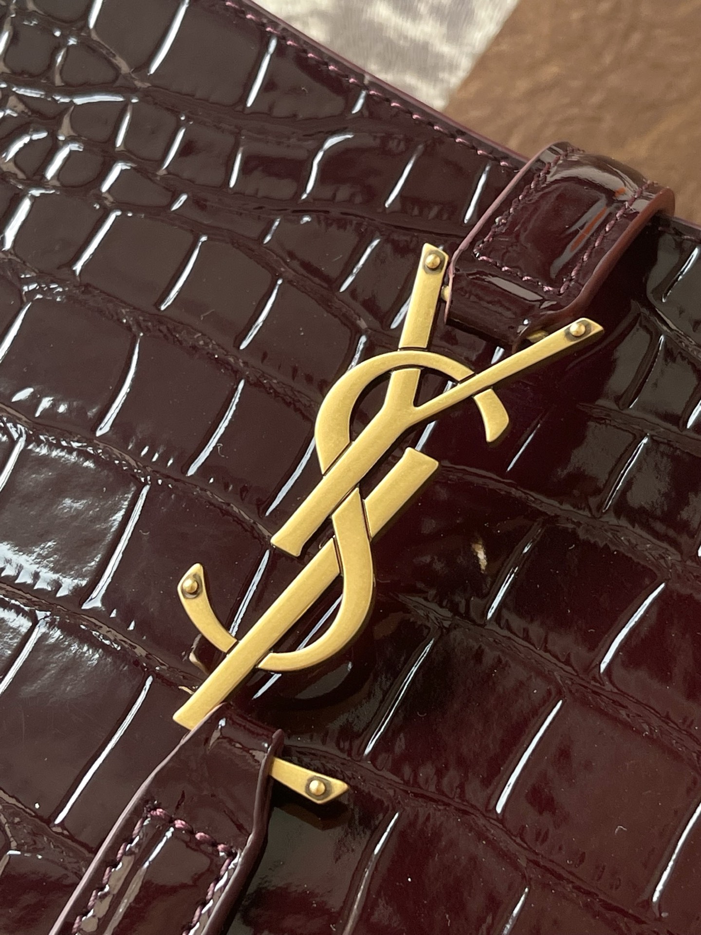SAINT LAURENT Burgundy Croc Effect Shoulder Bag