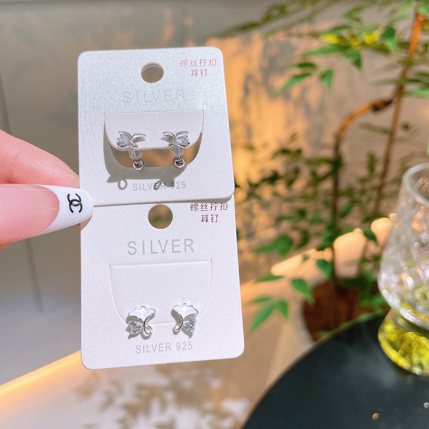 S925 Sterling Silver Screw-back Studs Intellectual Graduation Silver