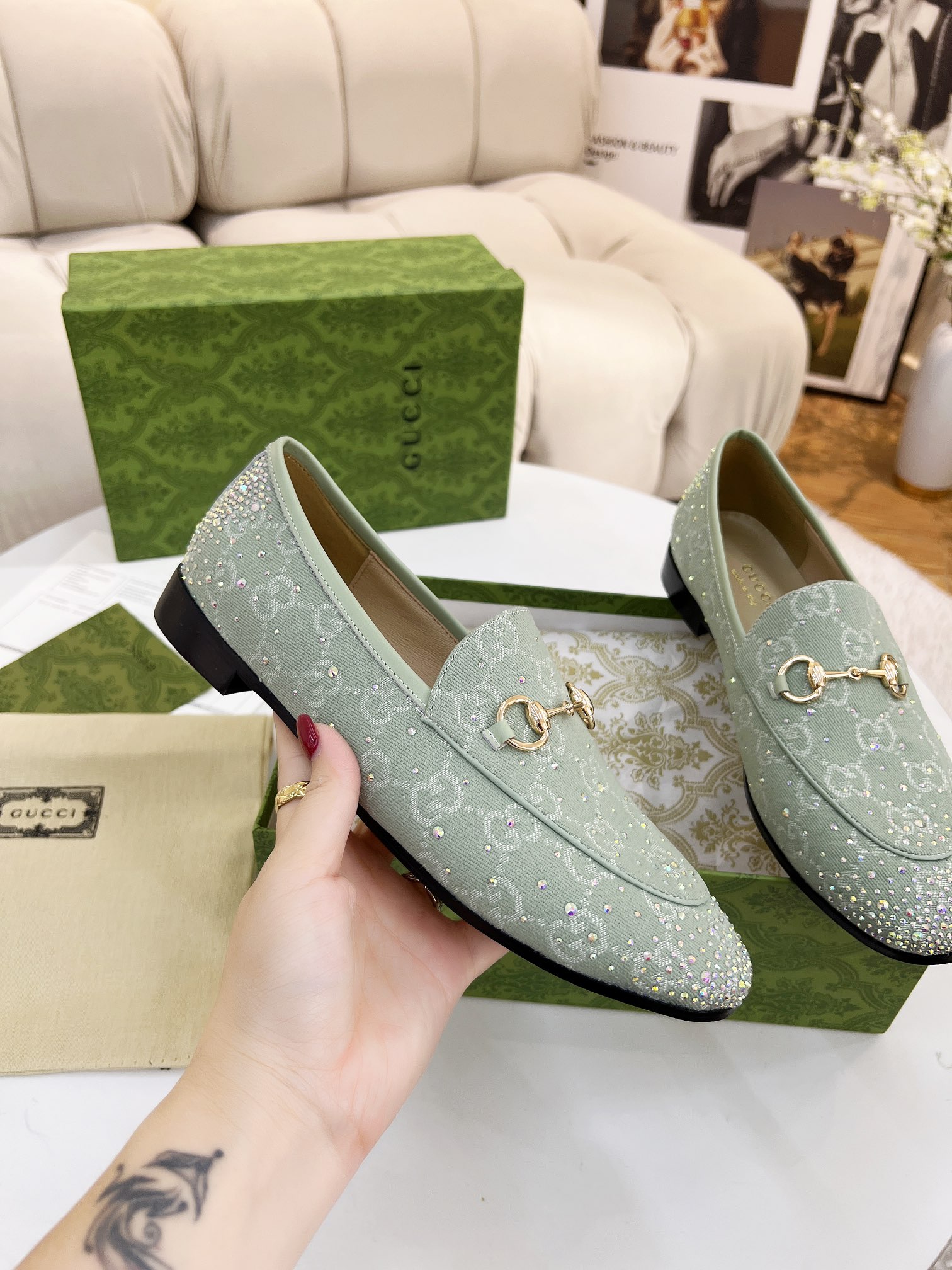 NO:407175,Original single quality guccisummer latest limited-edge single shoes top quality for sale and purchase genuine products original special ironing craftsmanship classic double G presbyopia inner sheepskin with Italian original board material consistent with the craftsmanship original version! Size: 35-42, : Rubber sole, genuine leather sole, loafers semi-trail, gucci, loafers, sheepskin19860909原单品质guccisummer最新限量单鞋顶级品质发售购入正品开发原版特烫钻工艺经典双G老花面内里羊皮配合意大利原板材质与工艺原版一致! 码数:35-42, : 橡胶底,真皮底,乐福鞋半拖,gucci,loafers,sheepskin,Women's Shoes