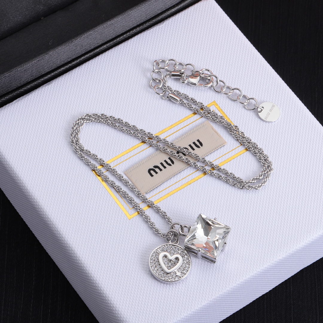 Miu Miu luxury necklace 5