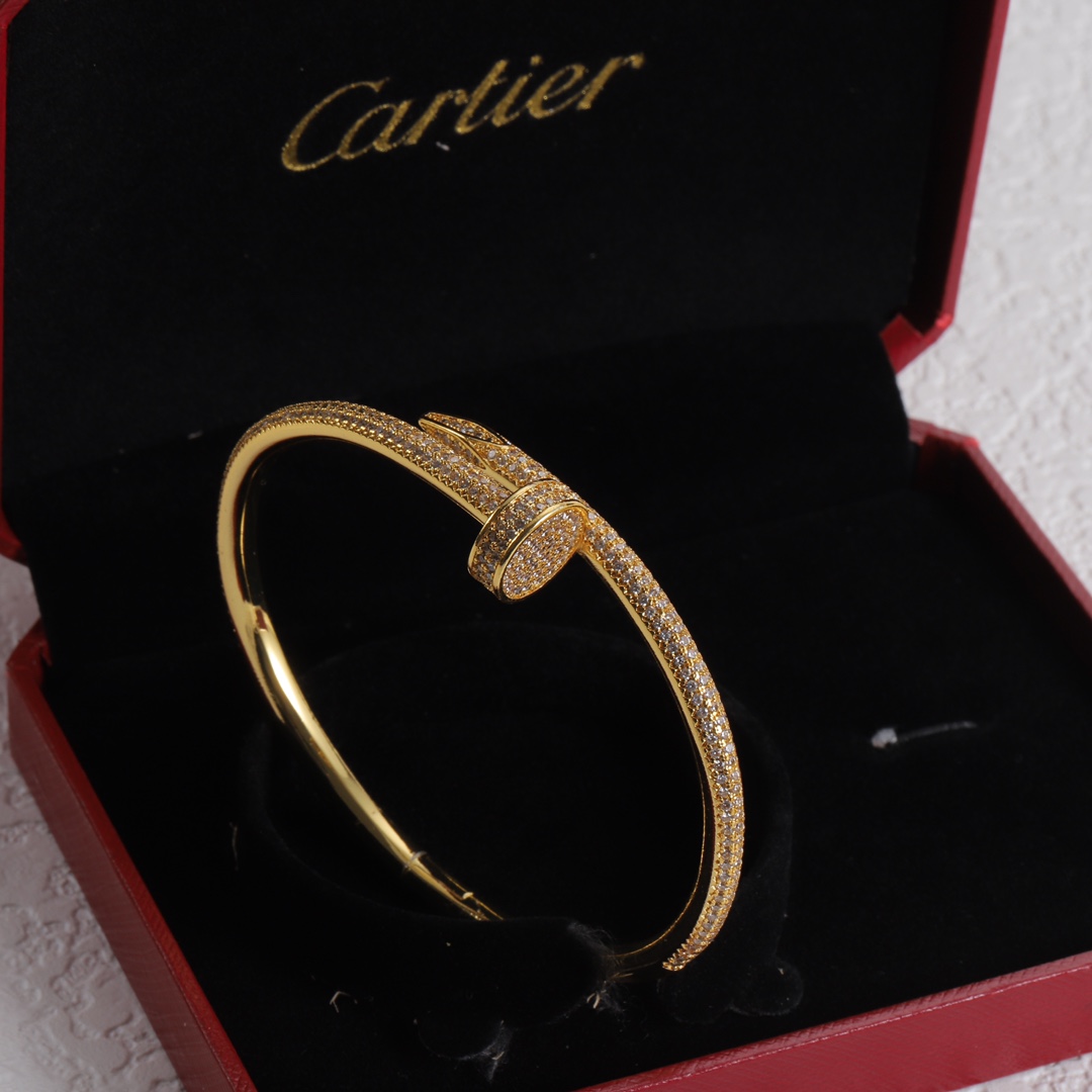 Cartier 首选 卡地亚满钻 Cartier