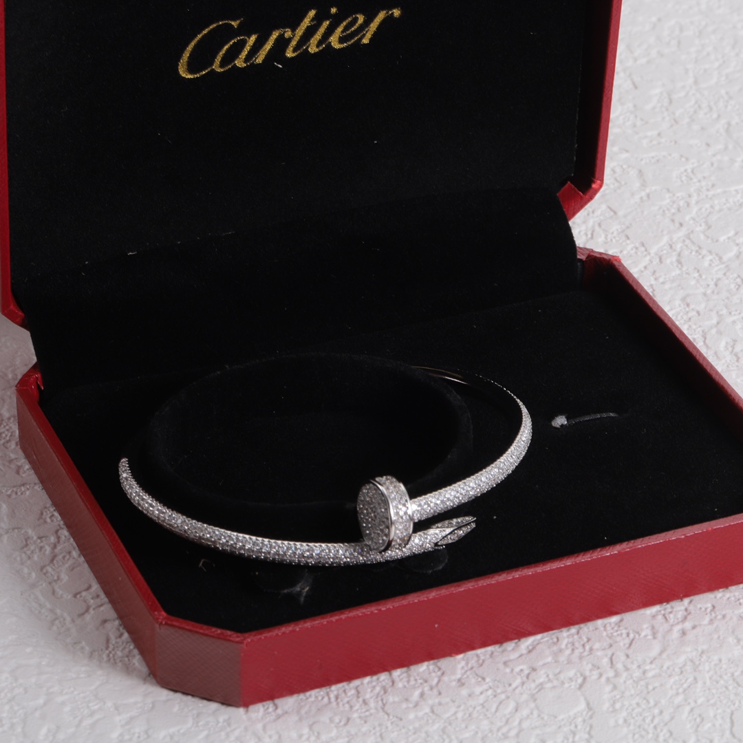 Cartier 首选 卡地亚满钻 Cartier