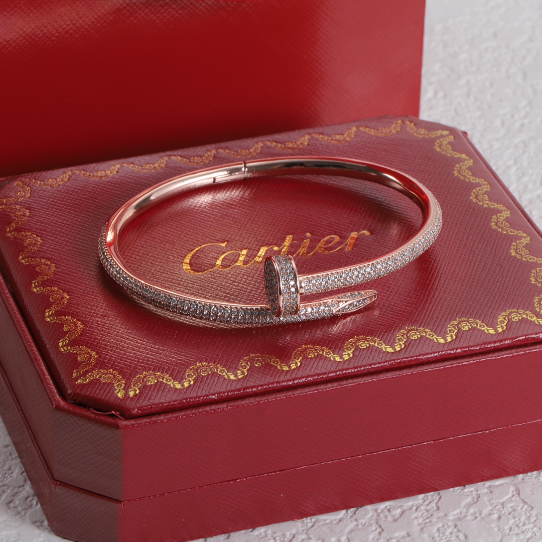 Cartier 首选 卡地亚满钻 Cartier