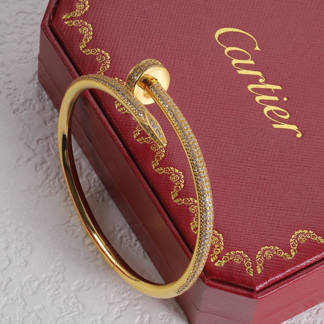 Cartier 首选 卡地亚满钻 Cartier