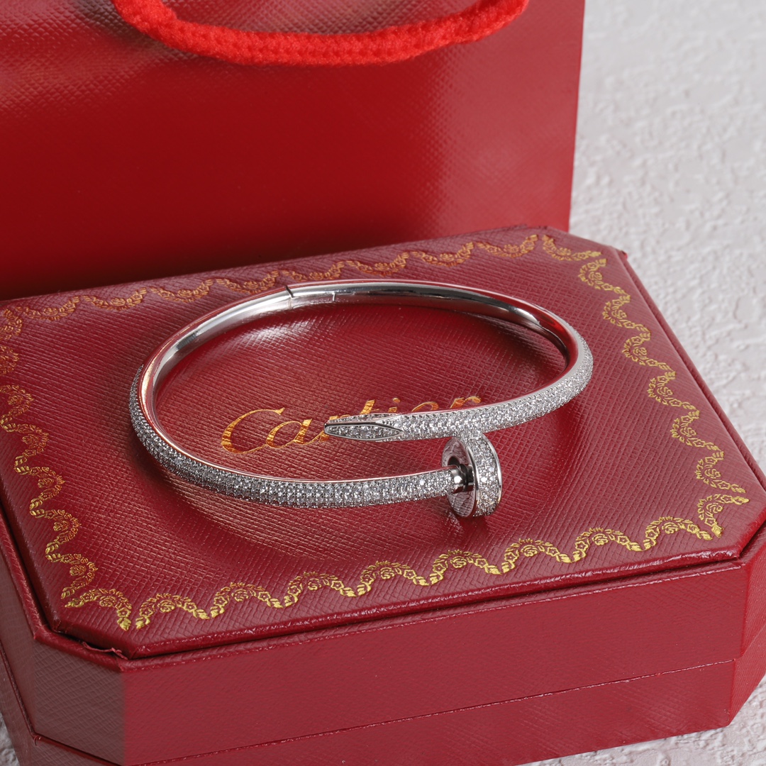 Cartier 首选 卡地亚满钻 Cartier