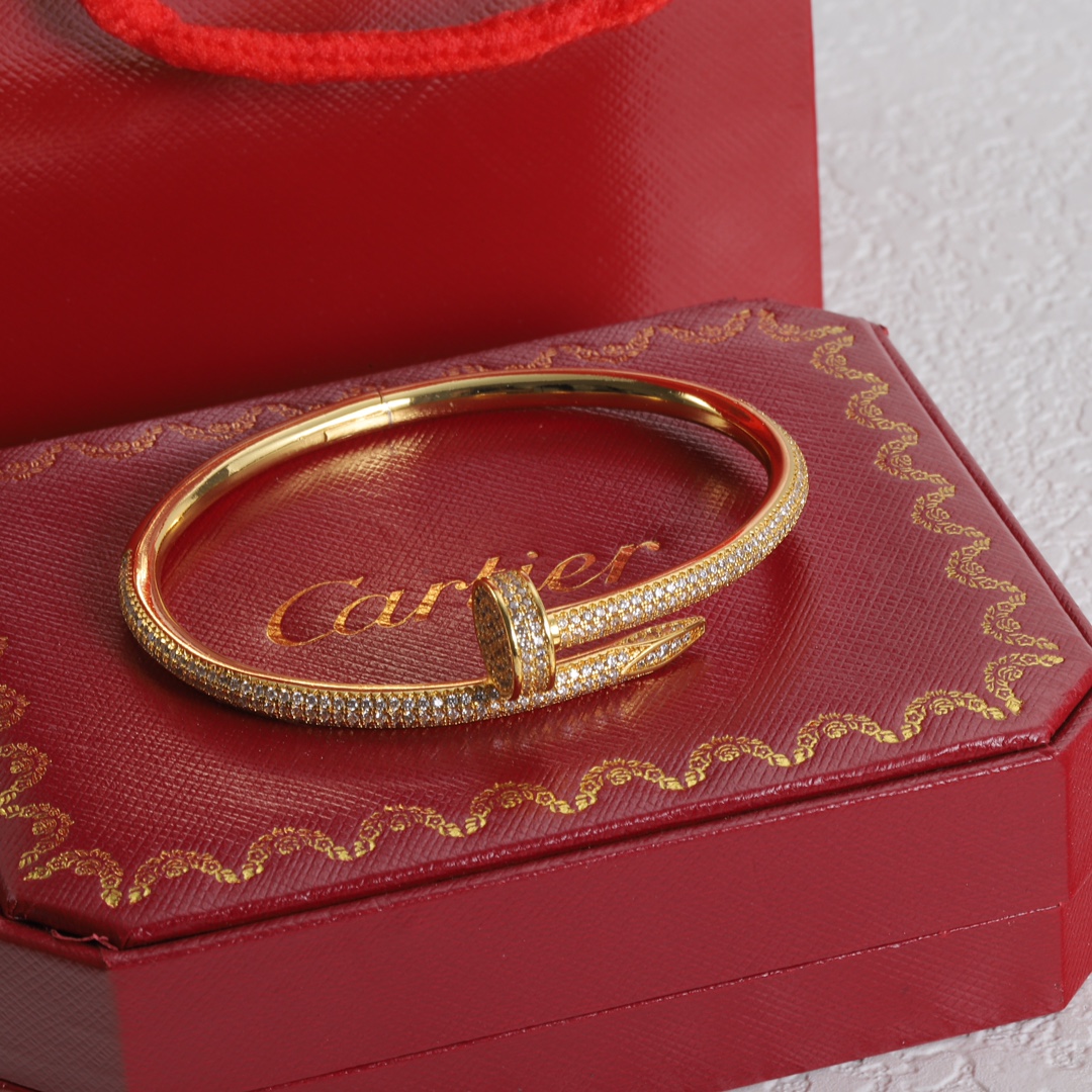 Cartier 首选 卡地亚满钻 Cartier
