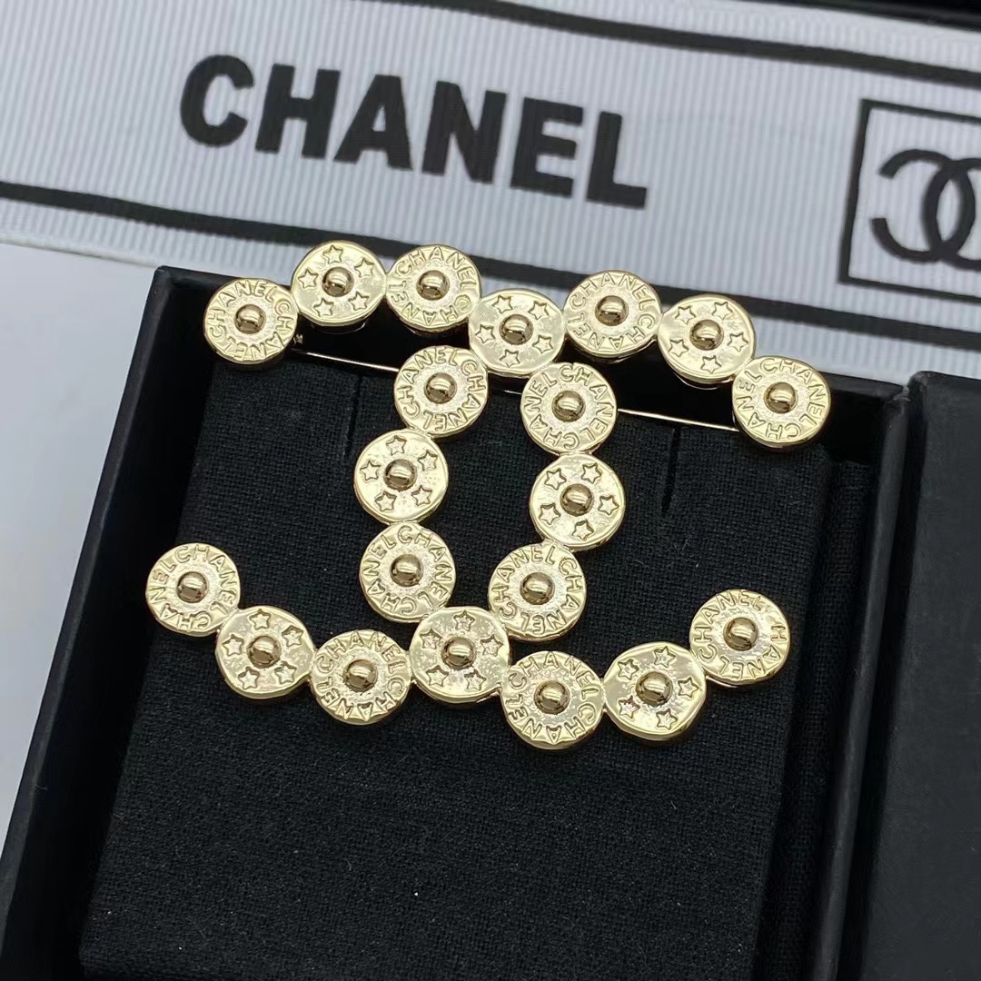 ¿Qué es una réplica 1: 1?
 Chanel calidad de los espejo
 Joyas Broche