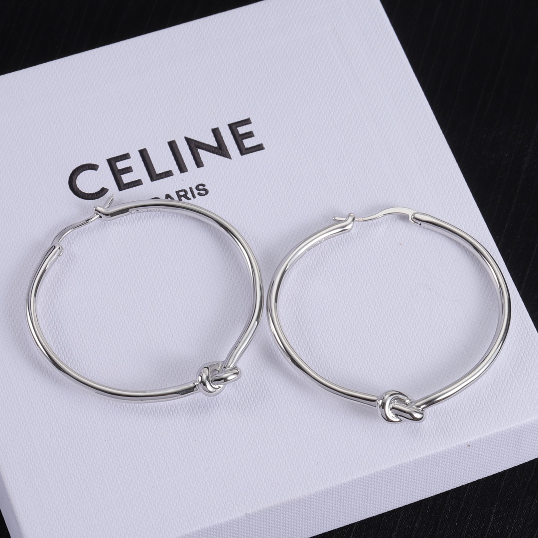 💰80塞林Celine 耳钉
