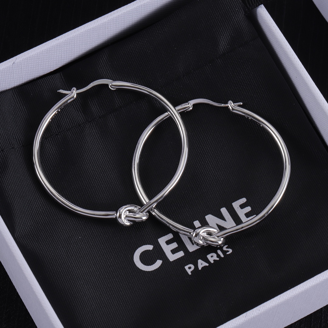 💰80塞林Celine 耳钉
