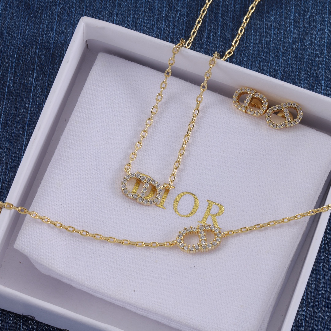 Dior luxury necklace