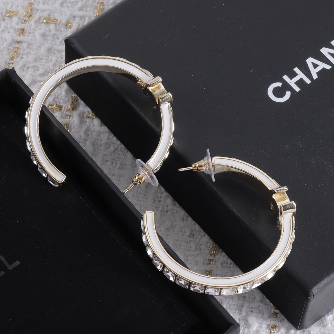 Chanel item 6