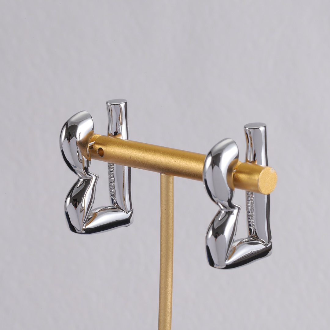 Burberry luxury item 3