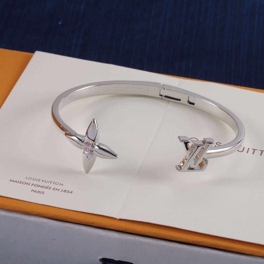 LV Bracelet - Jewelry 6